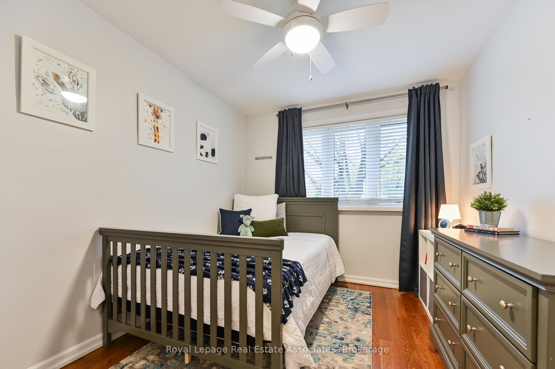 Photo 20 of 39 Shipley Road, Etobicoke, Willowridge-Martingrove-Richview — HOMEH