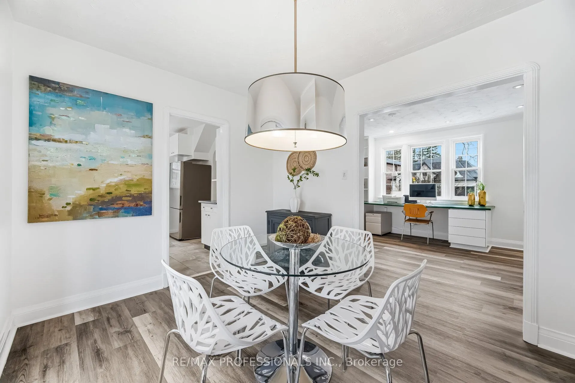 Photo 13 of 15 Twenty-Seventh Street, Etobicoke, Long Branch — HOMEH
