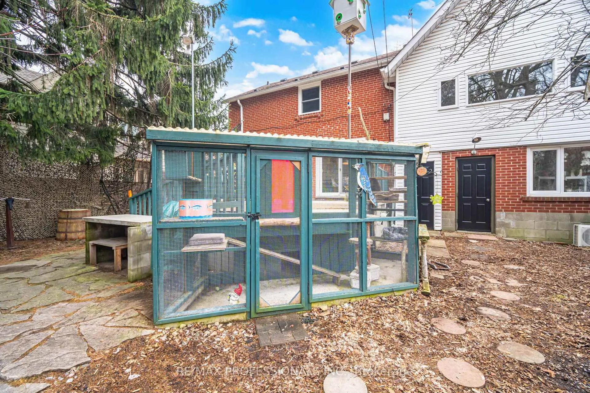 Photo 39 of 15 Twenty-Seventh Street, Etobicoke, Long Branch — HOMEH