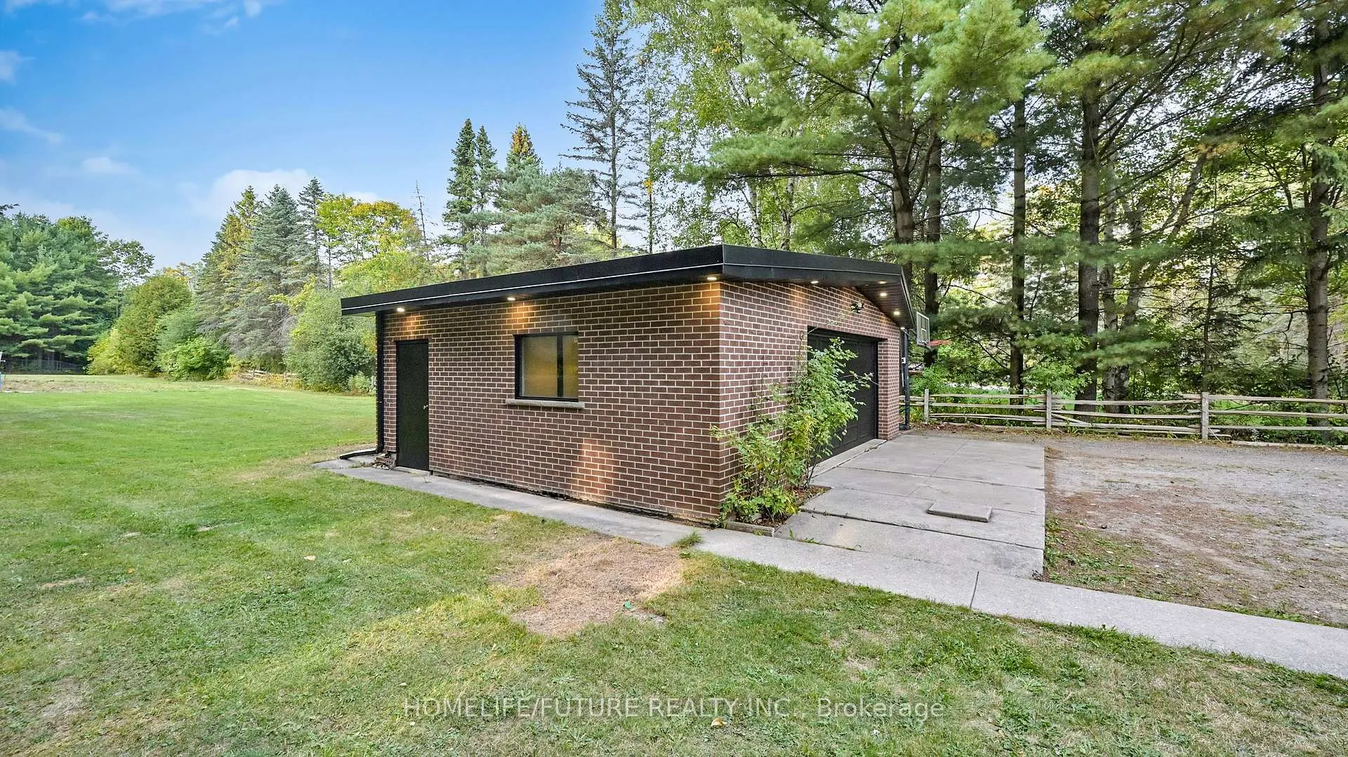 Photo 37 of 474 Taunton Road W, Ajax, Northwest Ajax — HOMEH