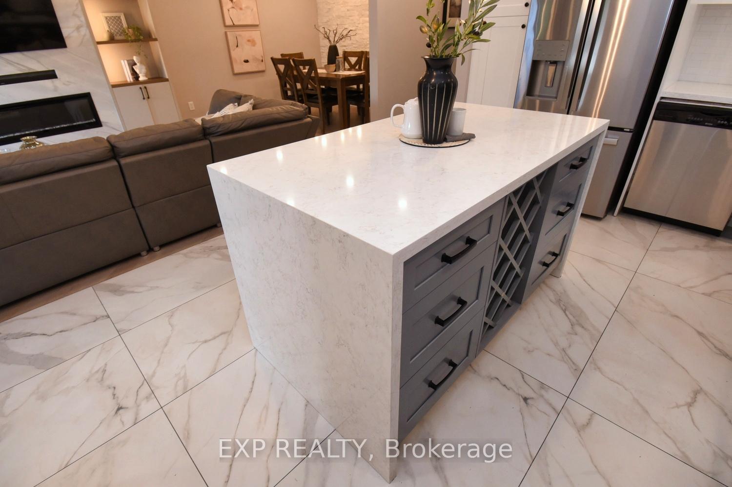 Photo 13 of 179 Willowridge Road, Etobicoke, Willowridge-Martingrove-Richview — HOMEH