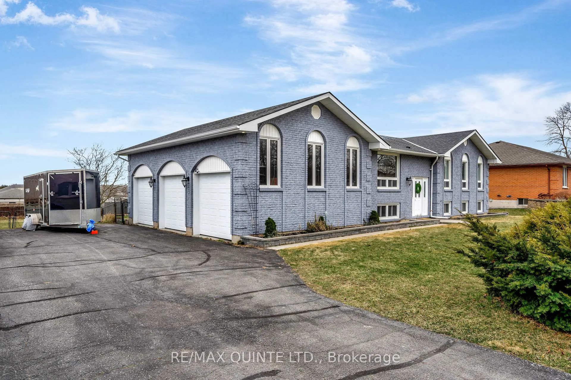 Front of 94 Cloverleaf Drive