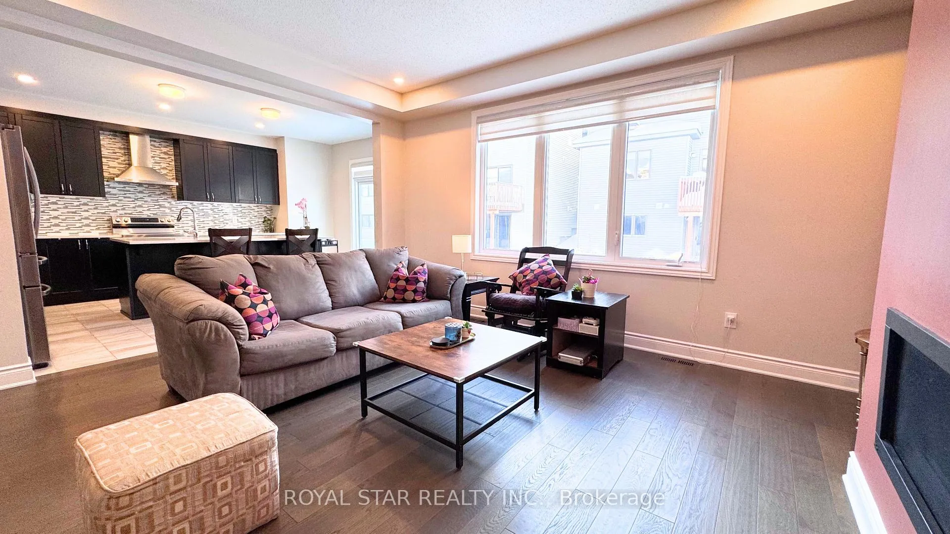 Photo 10 of 25 Racemose Street, Ottawa, Barrhaven - Half Moon Bay — HOMEH