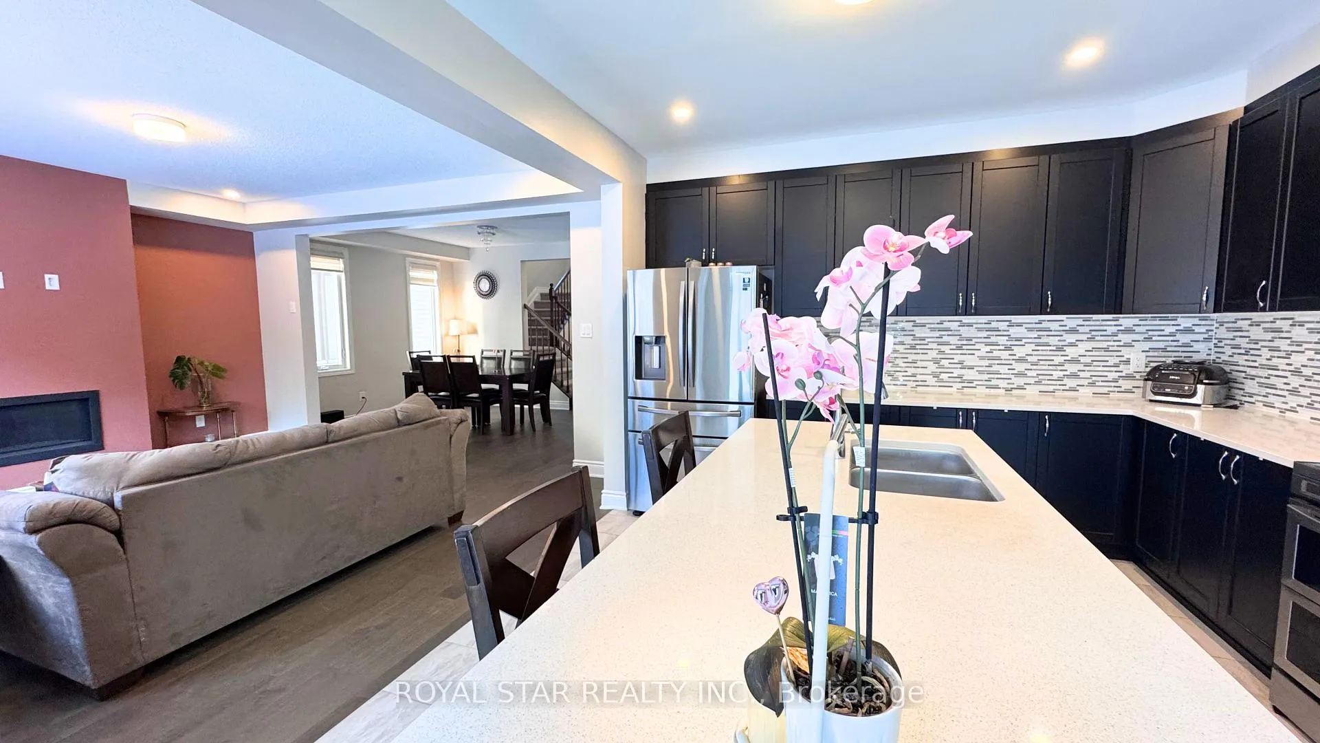 Photo 12 of 25 Racemose Street, Ottawa, Barrhaven - Half Moon Bay — HOMEH