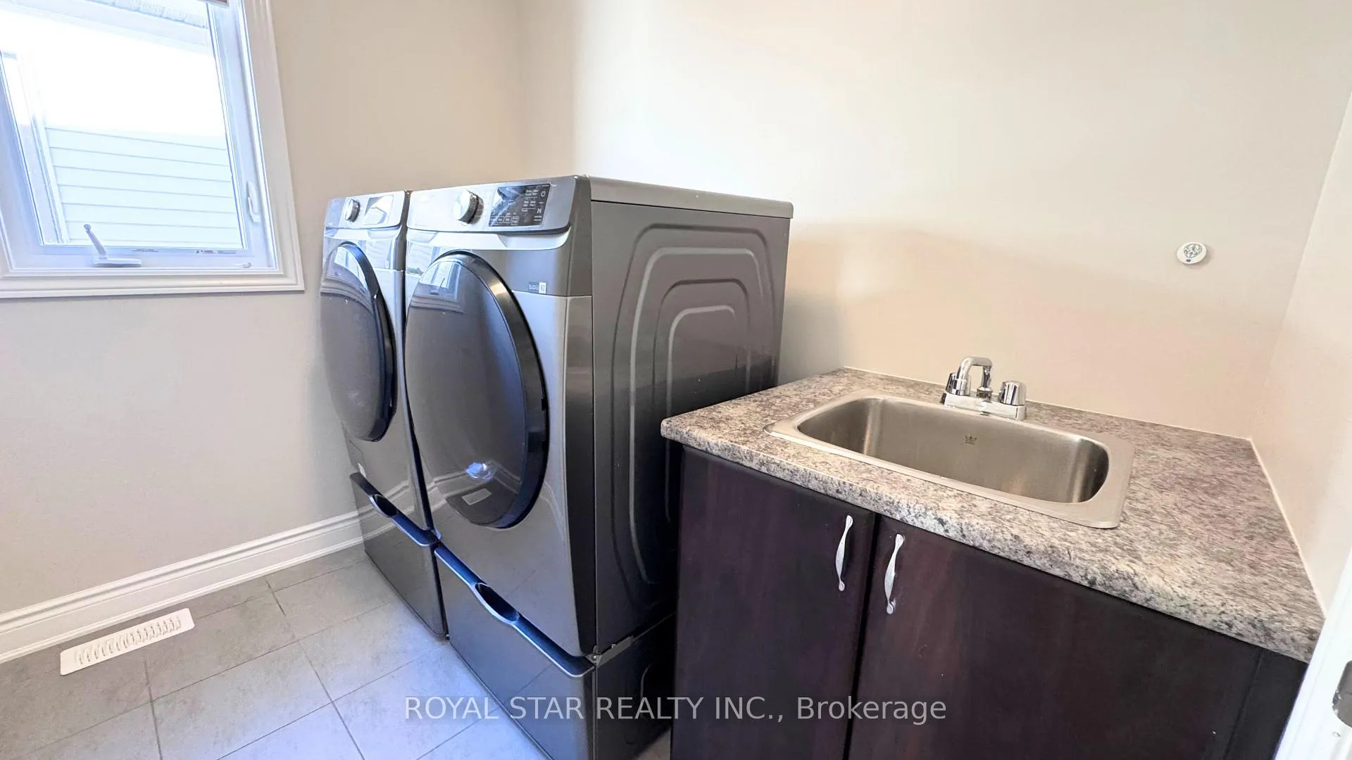 Photo 39 of 25 Racemose Street, Ottawa, Barrhaven - Half Moon Bay — HOMEH