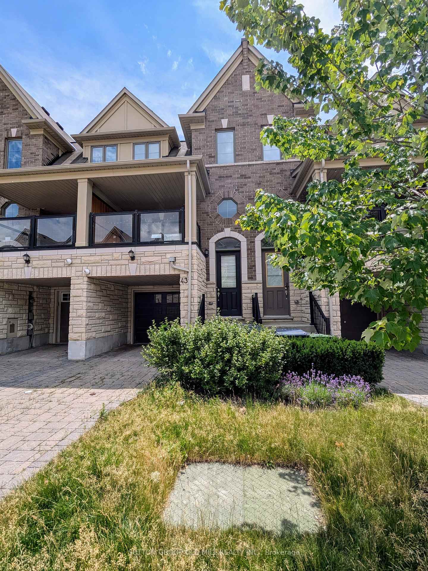 Photo 1 of 43 Dryden Way, Etobicoke, Willowridge-Martingrove-Richview — HOMEH