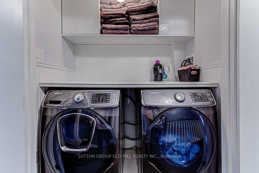 Photo 6 of 43 Dryden Way, Etobicoke, Willowridge-Martingrove-Richview — HOMEH