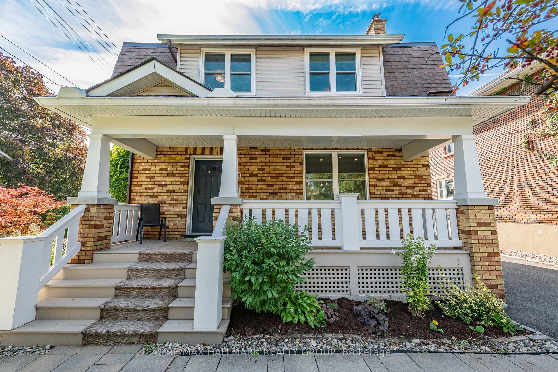 Photo 3 of 104 Byron Avenue, Ottawa, Ottawa West — HOMEH