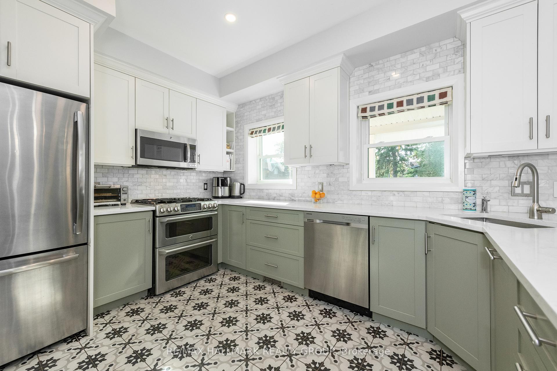Photo 12 of 104 Byron Avenue, Ottawa, Ottawa West — HOMEH