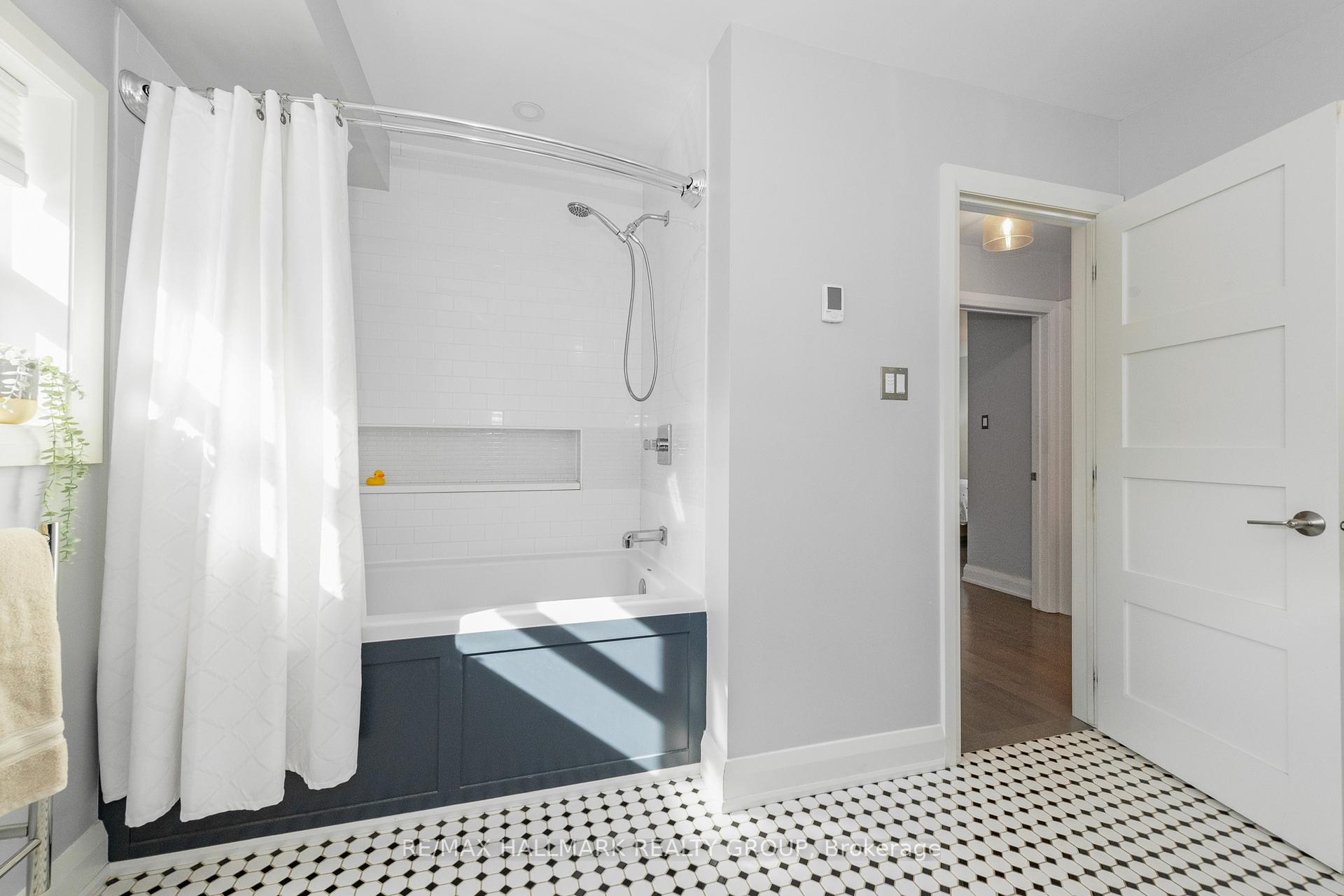 Photo 23 of 104 Byron Avenue, Ottawa, Ottawa West — HOMEH