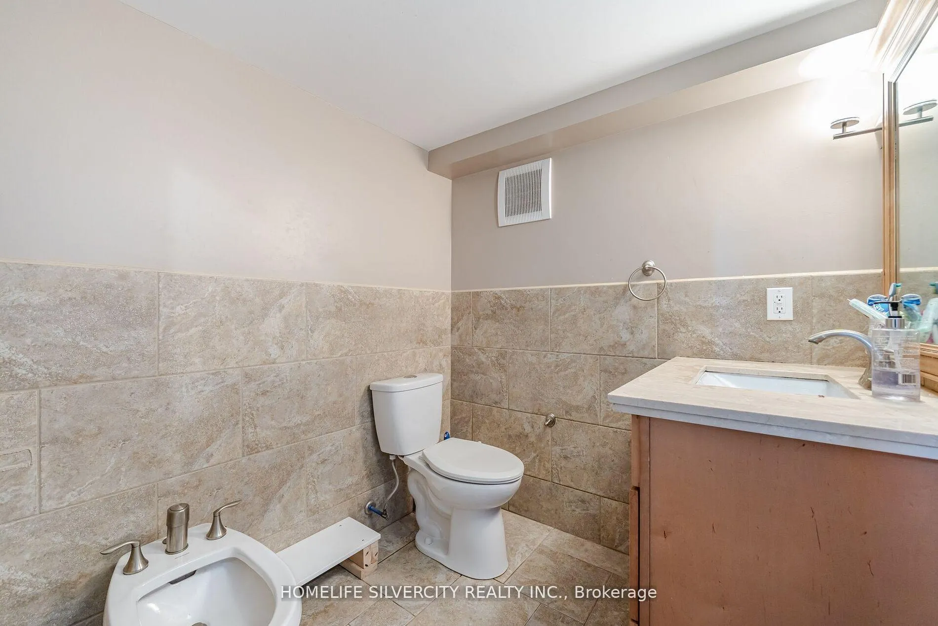 Photo 33 of 14 Oakhaven Road, Brampton, Bram East — HOMEH