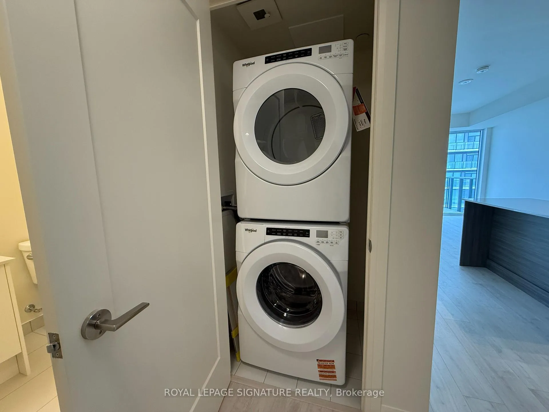 Photo 2 of Unit 2202, 27 Korda Gate, Vaughan, Vellore Village — HOMEH