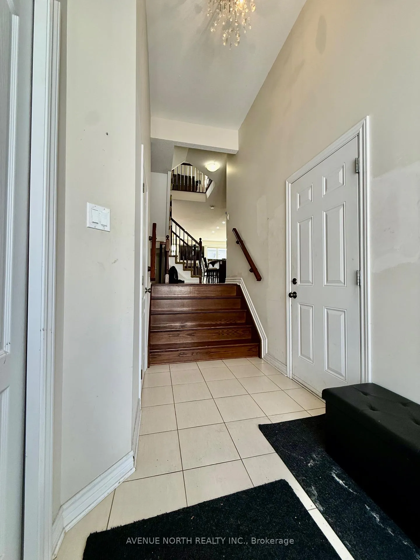 Photo 3 of 274 Broxburn Crescent, Ottawa, Barrhaven - Heritage Park — HOMEH