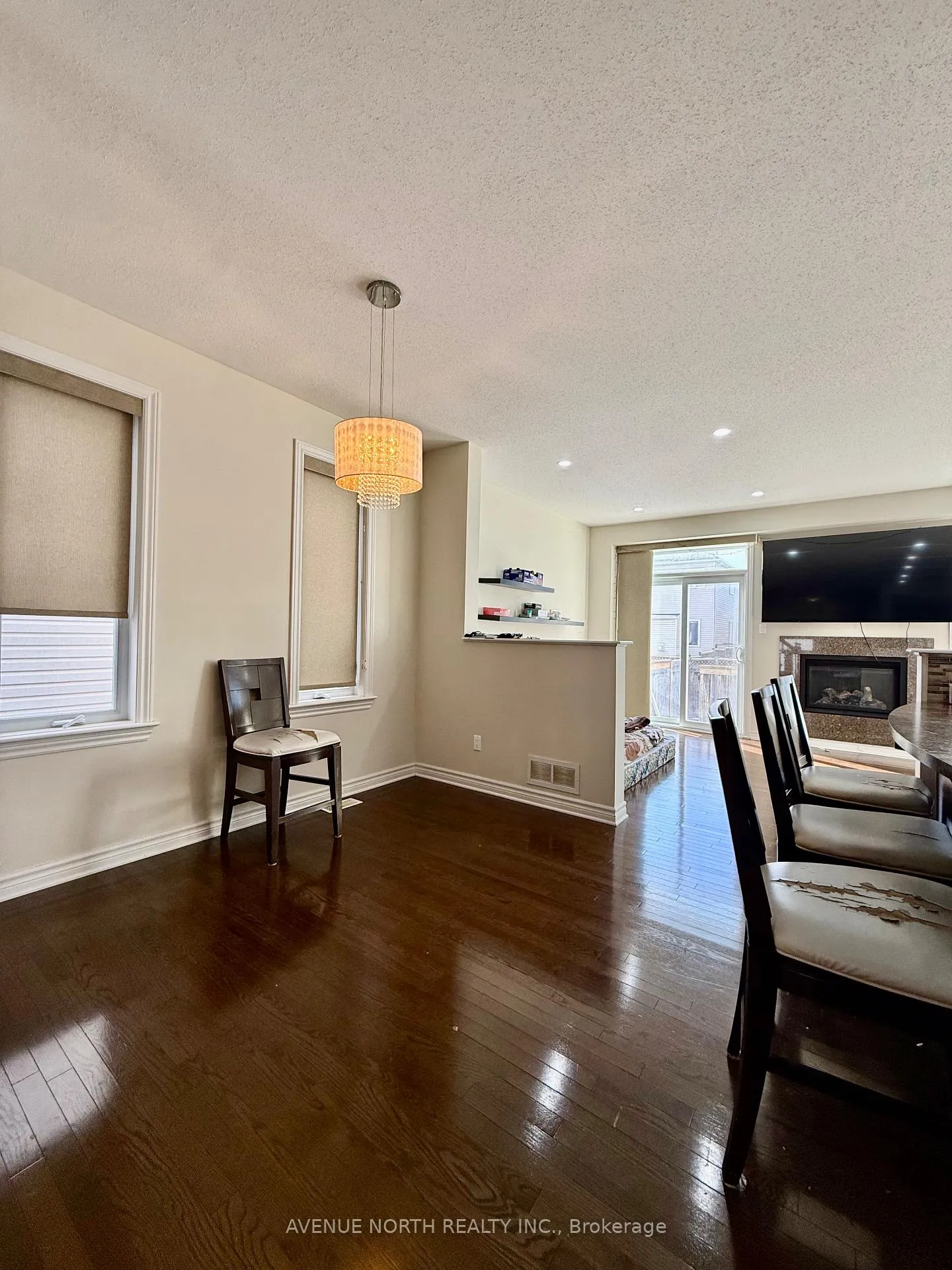 Photo 10 of 274 Broxburn Crescent, Ottawa, Barrhaven - Heritage Park — HOMEH