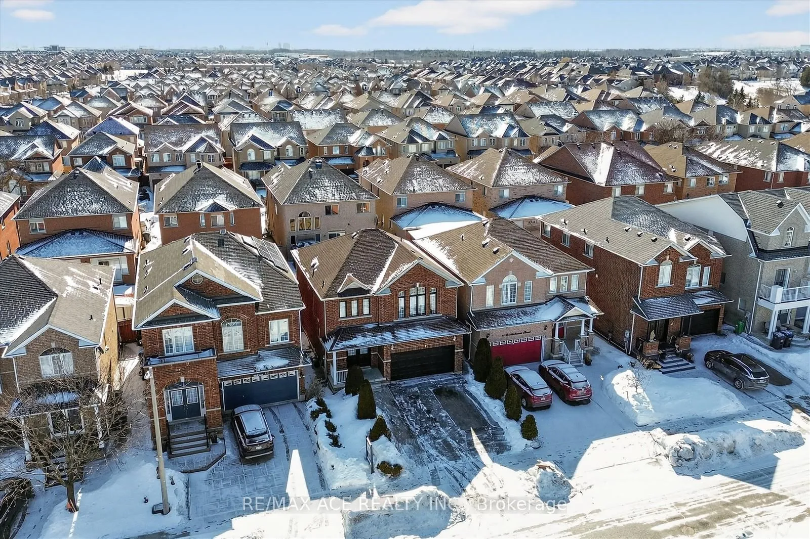Photo 4 of 9 Invitational Road, Brampton, Bram East — HOMEH