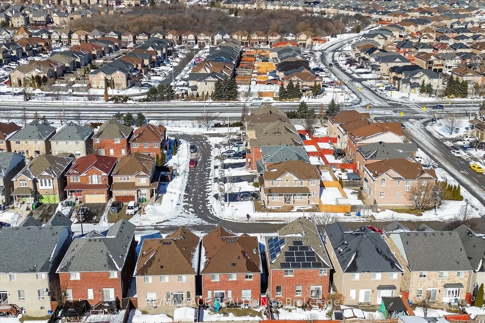 Photo 46 of 9 Invitational Road, Brampton, Bram East — HOMEH