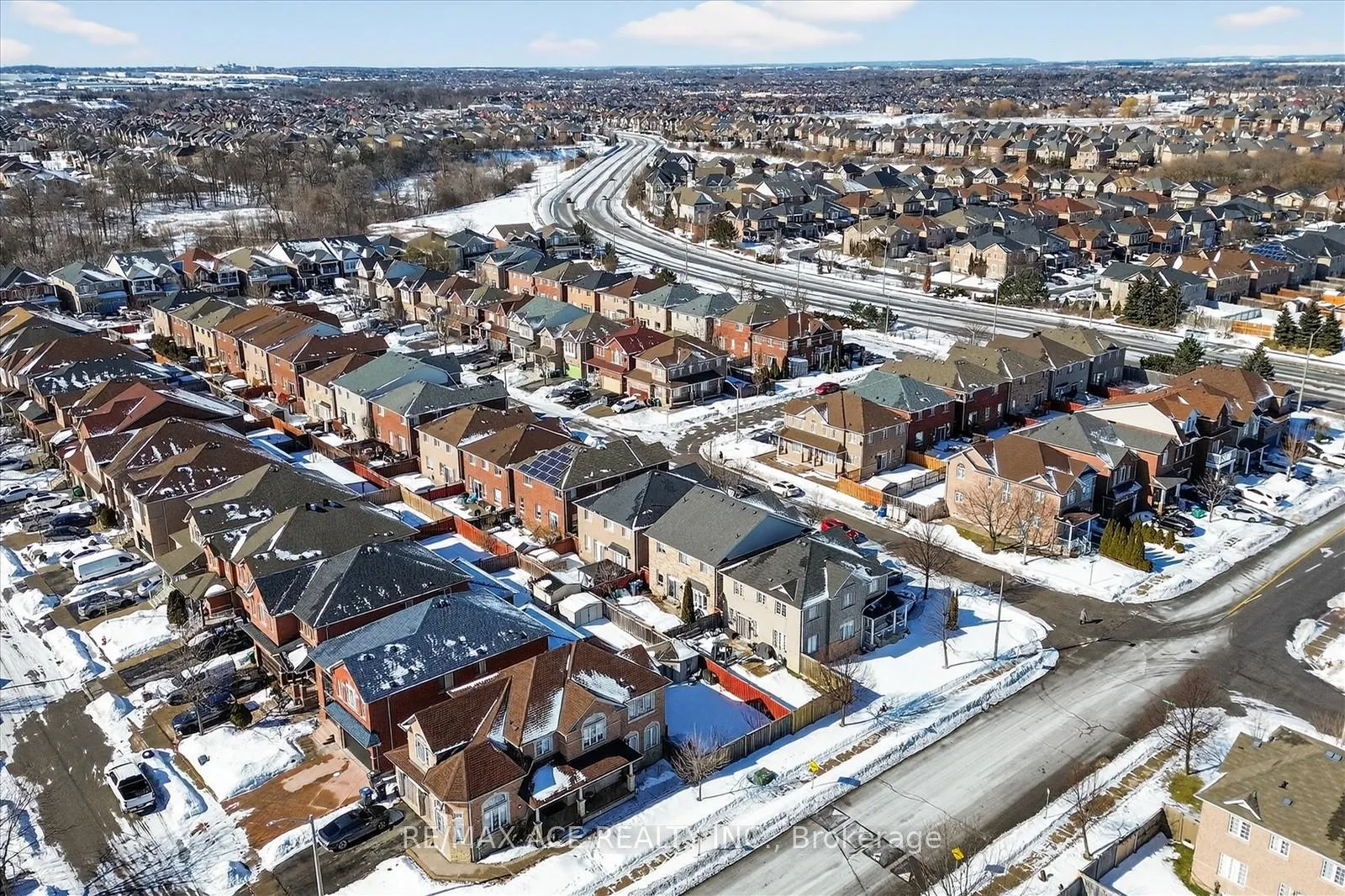 Photo 47 of 9 Invitational Road, Brampton, Bram East — HOMEH