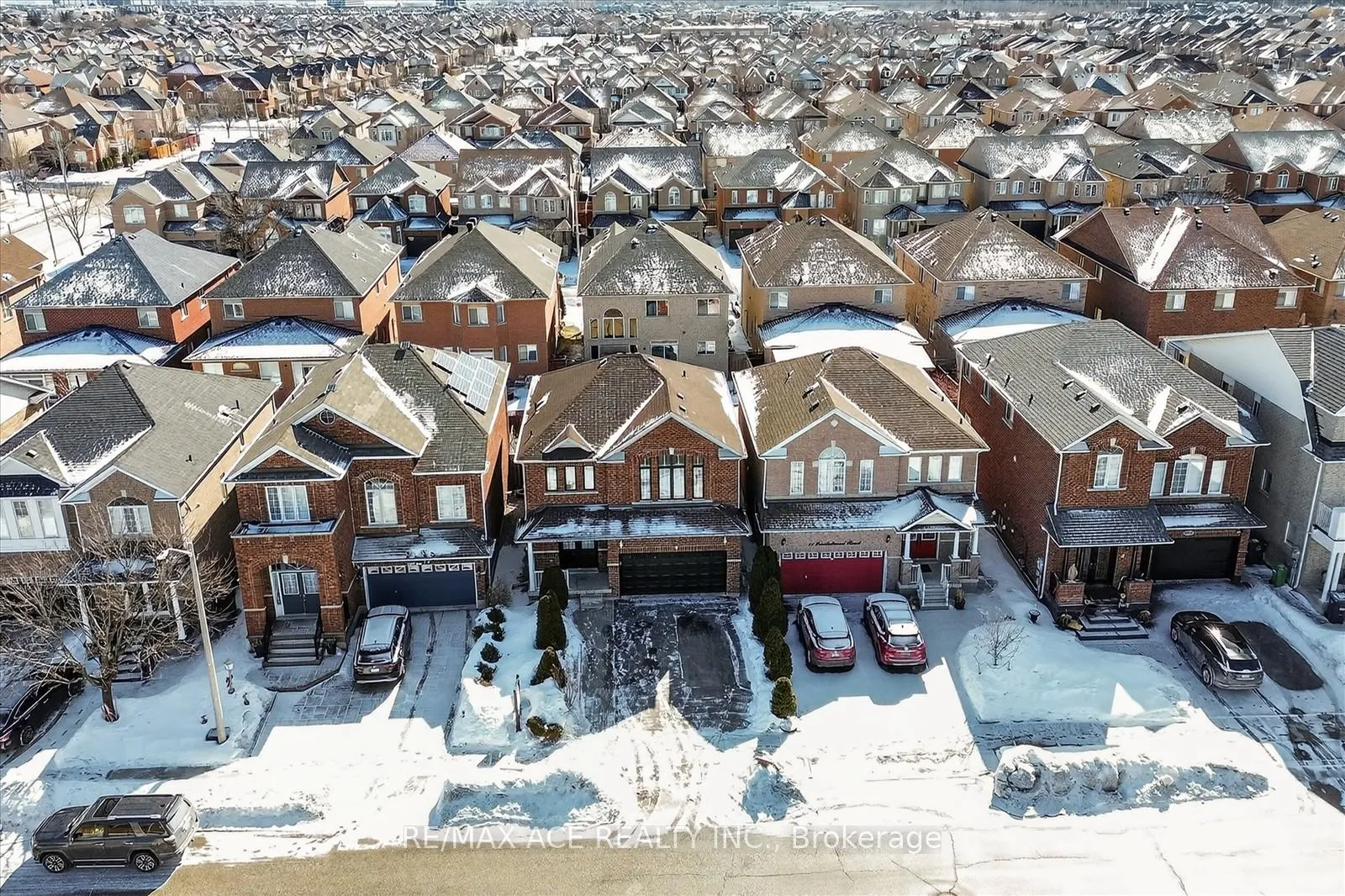 Photo 50 of 9 Invitational Road, Brampton, Bram East — HOMEH