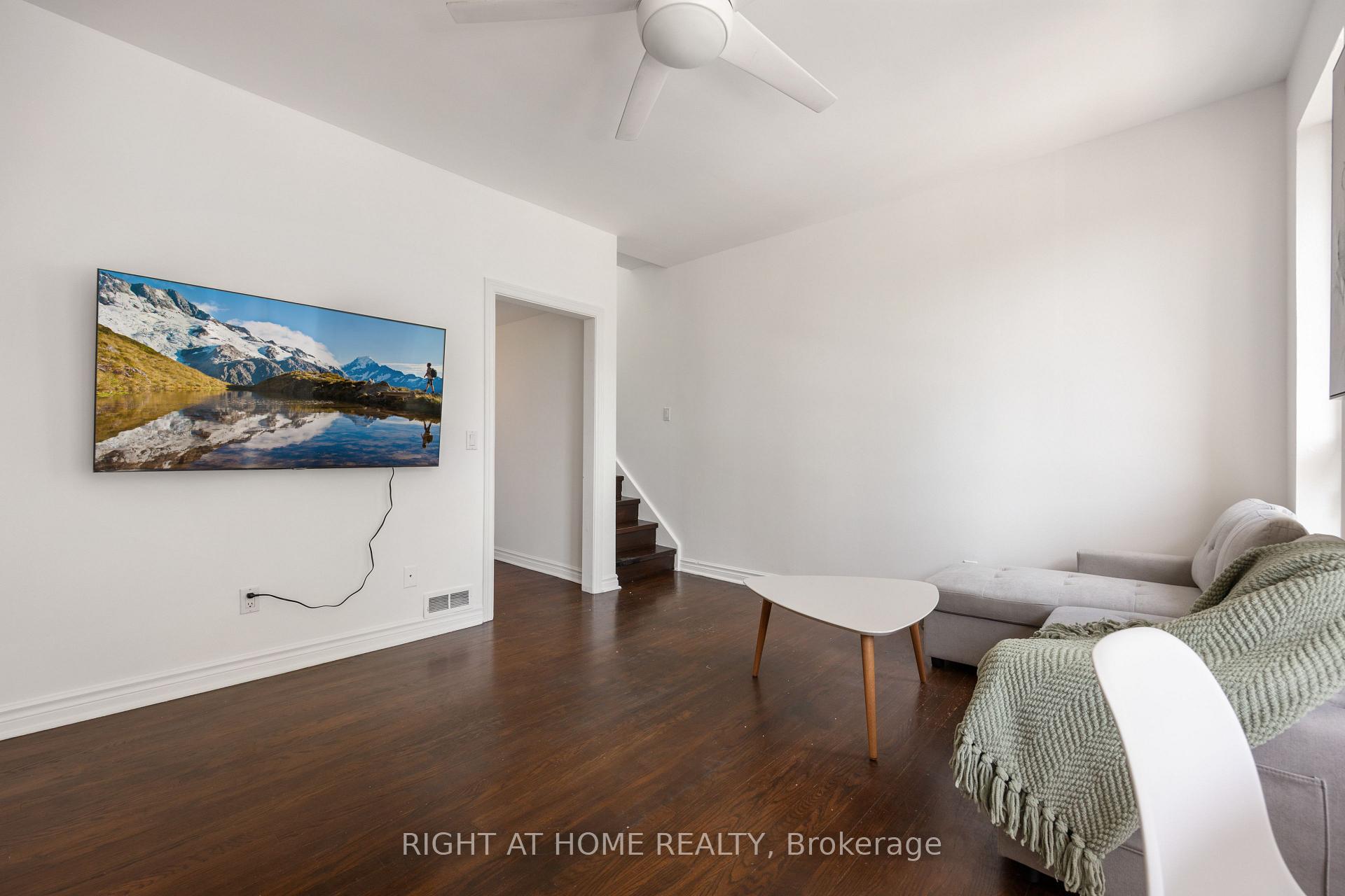 Photo 2 of Unit 2nd &3r, 124 Argyle Street, Toronto, Trinity-Bellwoods — HOMEH