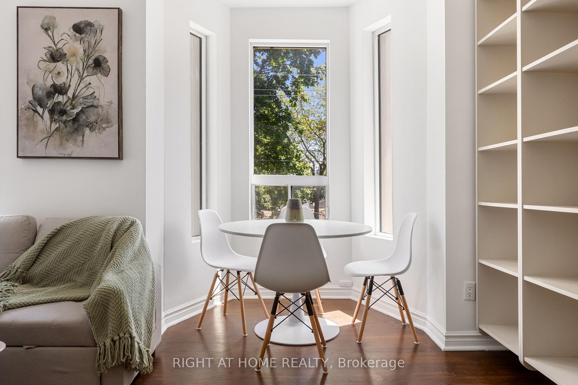 Photo 4 of Unit 2nd &3r, 124 Argyle Street, Toronto, Trinity-Bellwoods — HOMEH