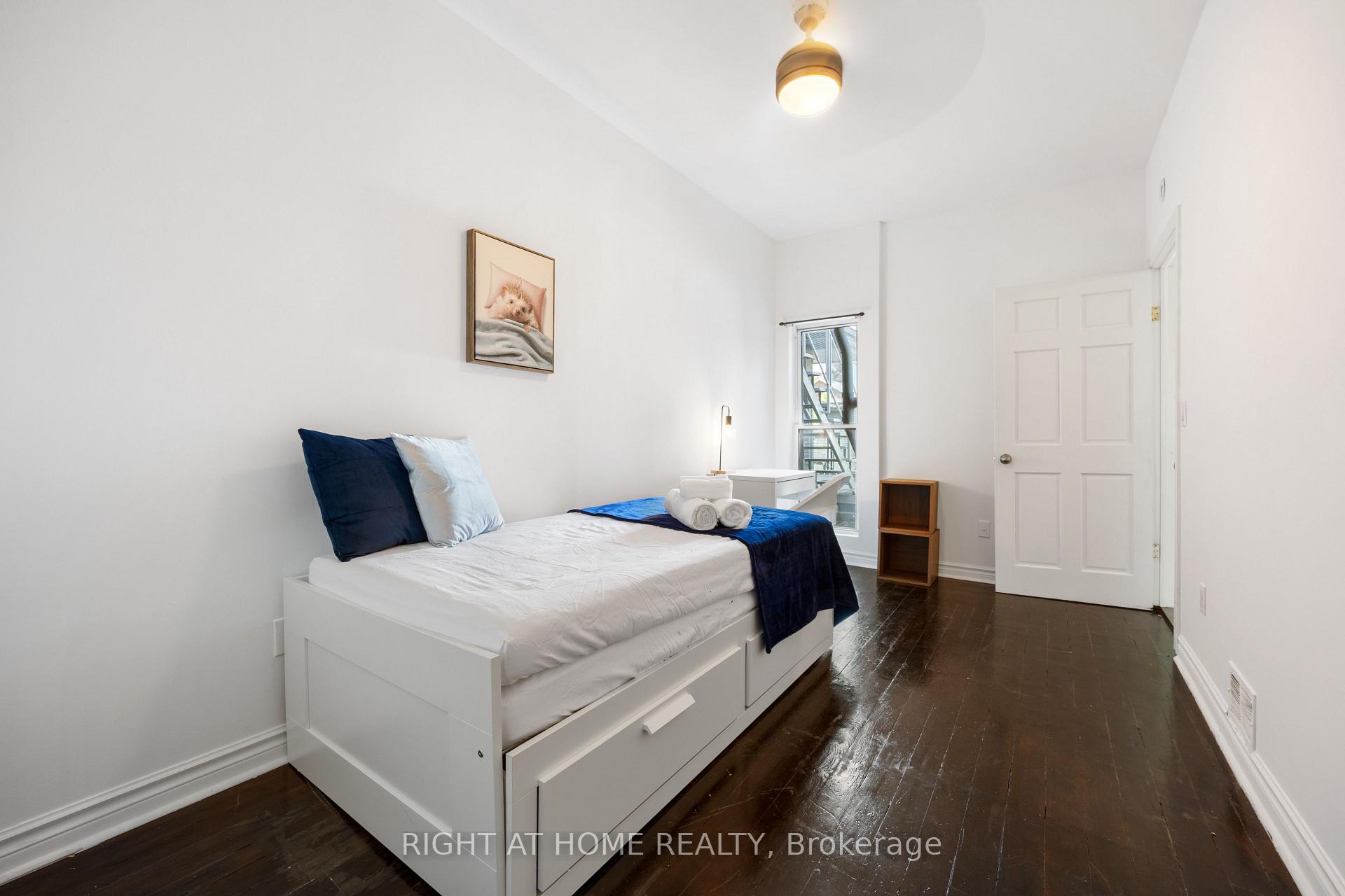 Photo 5 of Unit 2nd &3r, 124 Argyle Street, Toronto, Trinity-Bellwoods — HOMEH