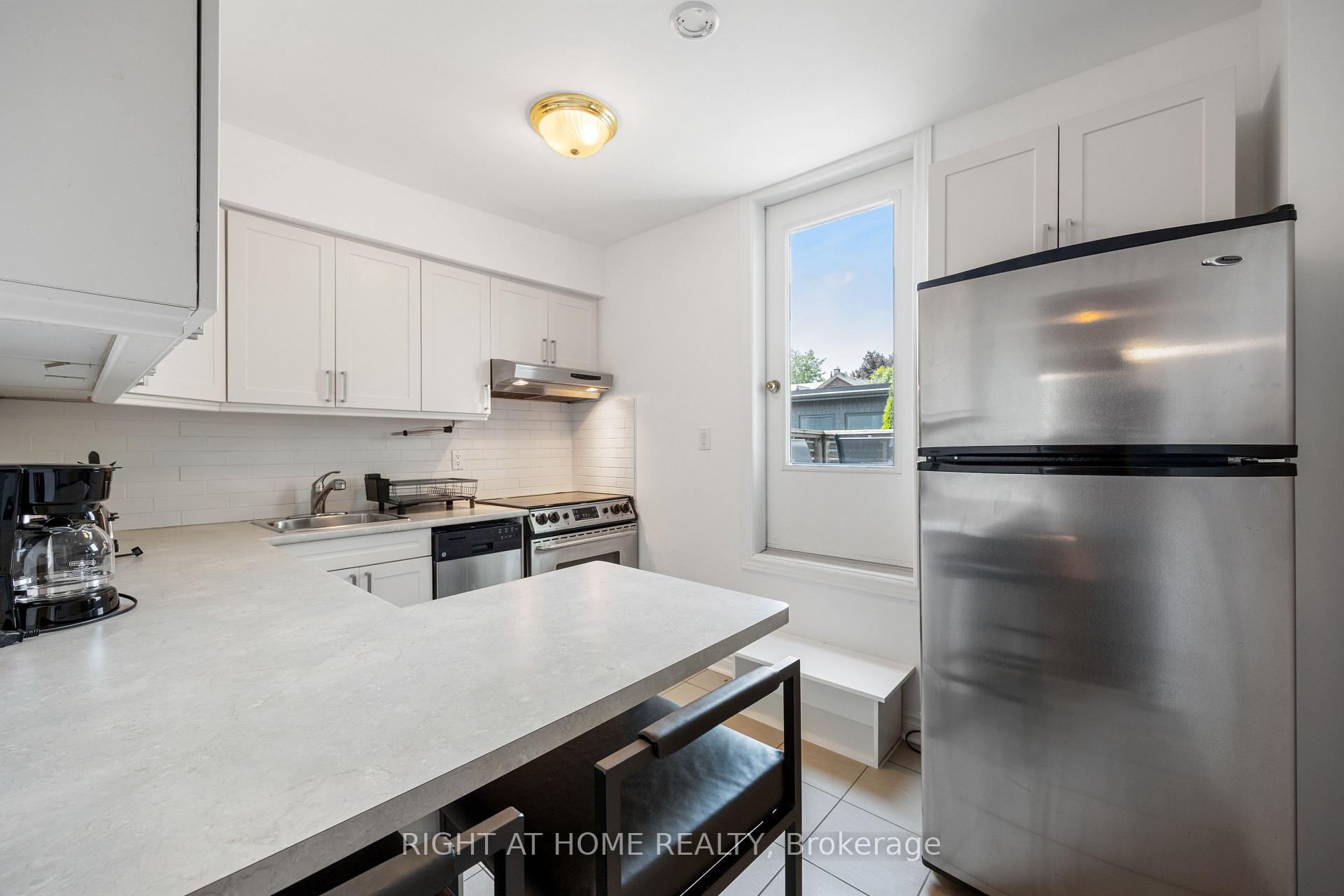 Photo 8 of Unit 2nd &3r, 124 Argyle Street, Toronto, Trinity-Bellwoods — HOMEH