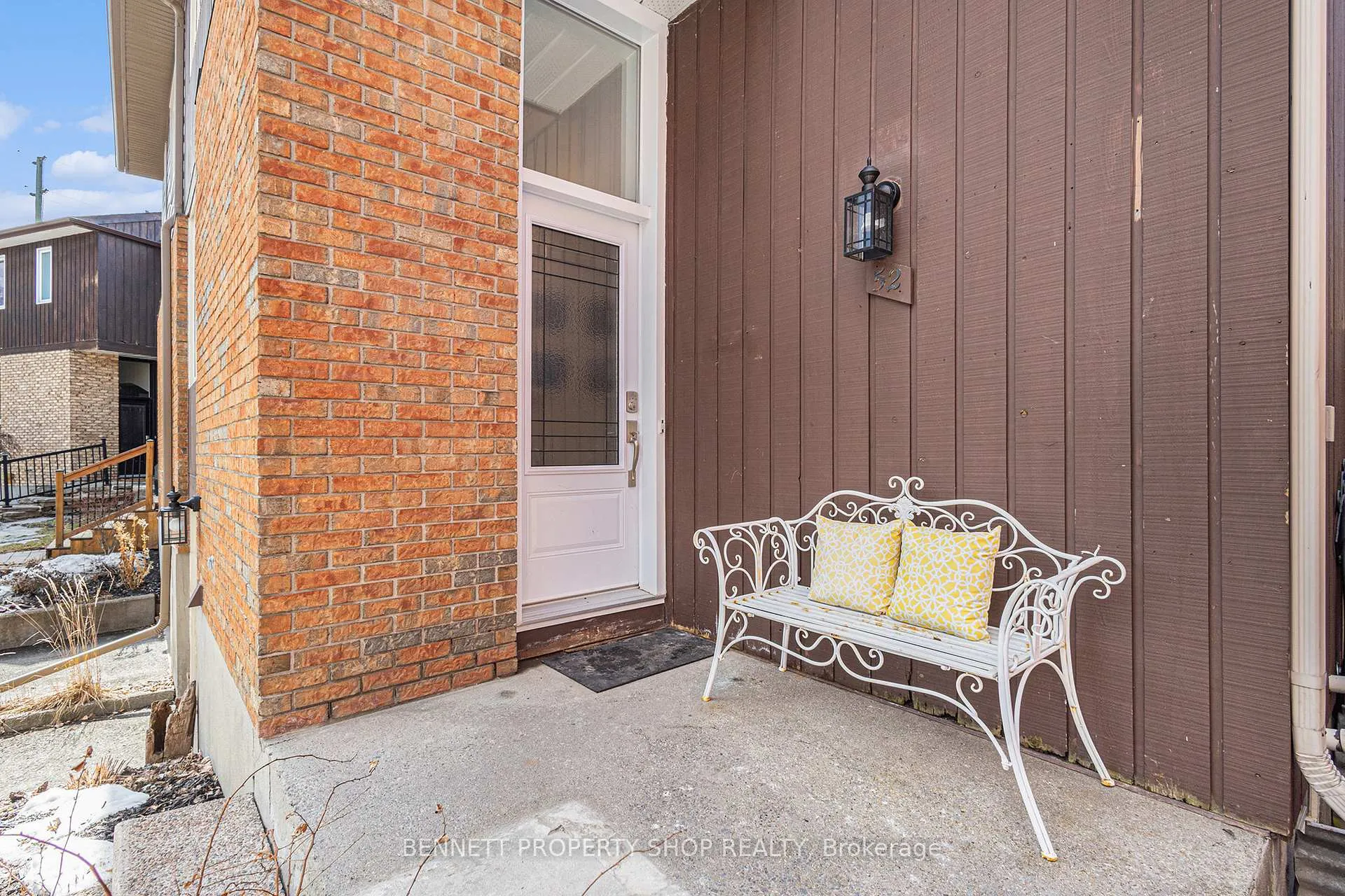 Photo 11 of 52 Sandhurst Court, Ottawa, Mooneys Bay/Riverside Park — HOMEH