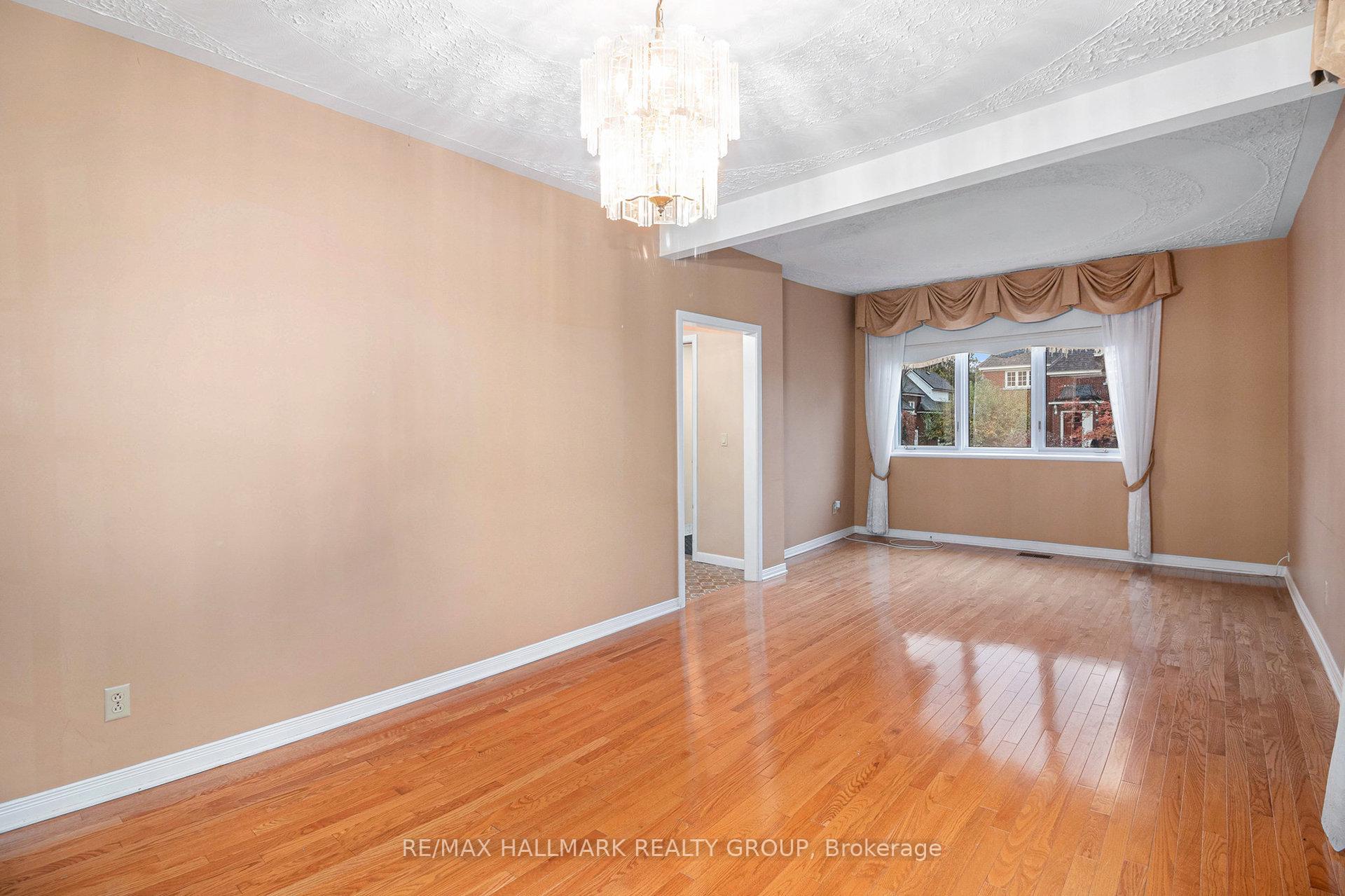 Photo 6 of 9 Warren Avenue, Ottawa, Ottawa West — HOMEH