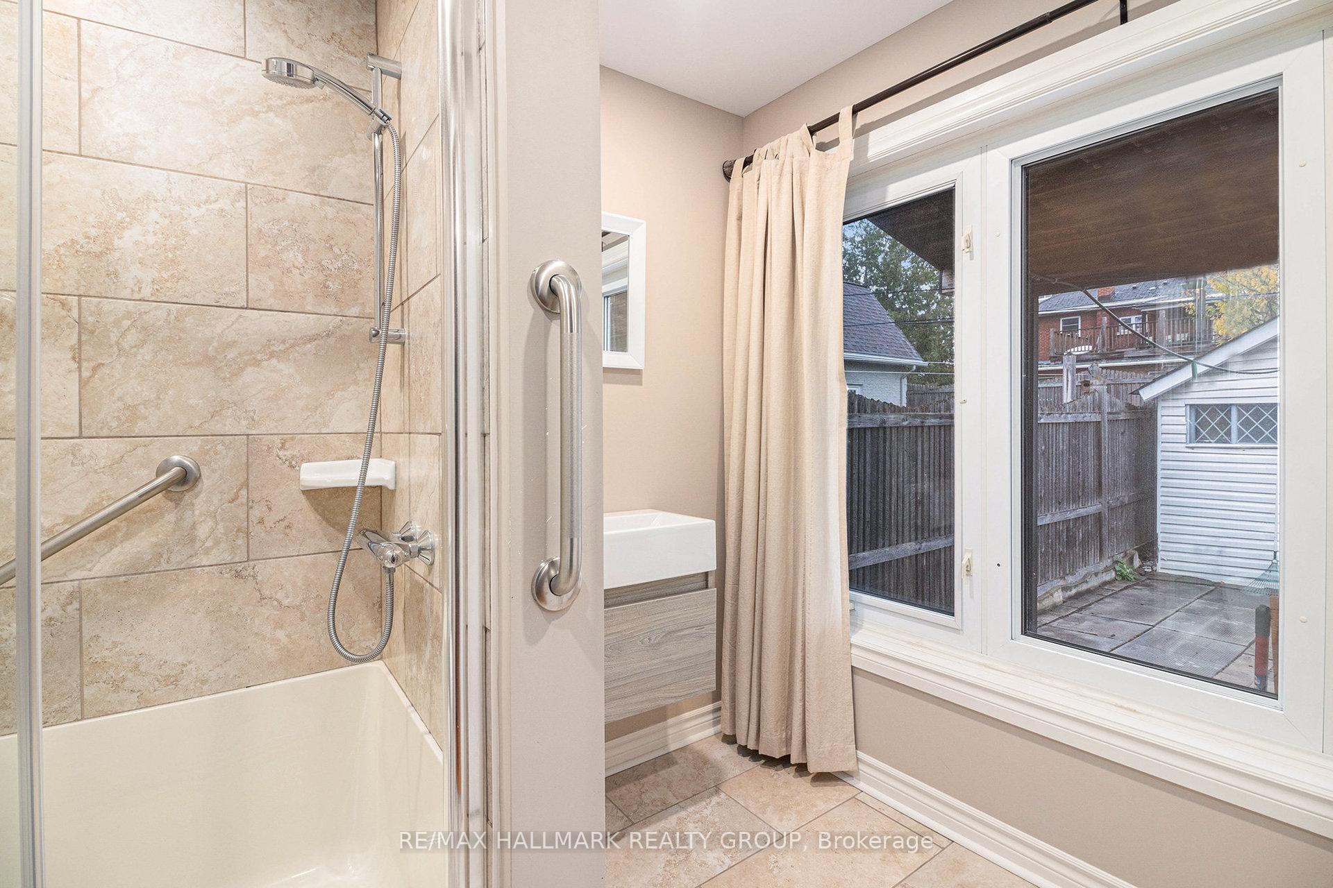 Photo 18 of 9 Warren Avenue, Ottawa, Ottawa West — HOMEH