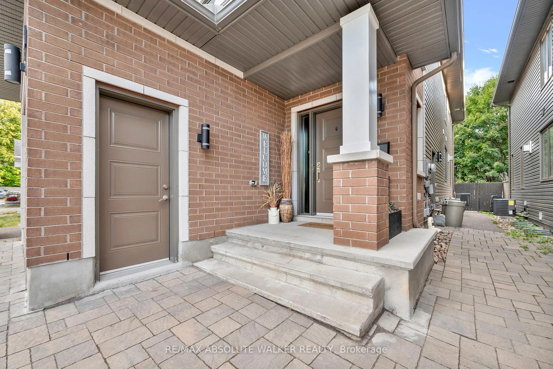 Photo 4 of 502 Moodie Drive, Ottawa, Westcliffe Estates — HOMEH