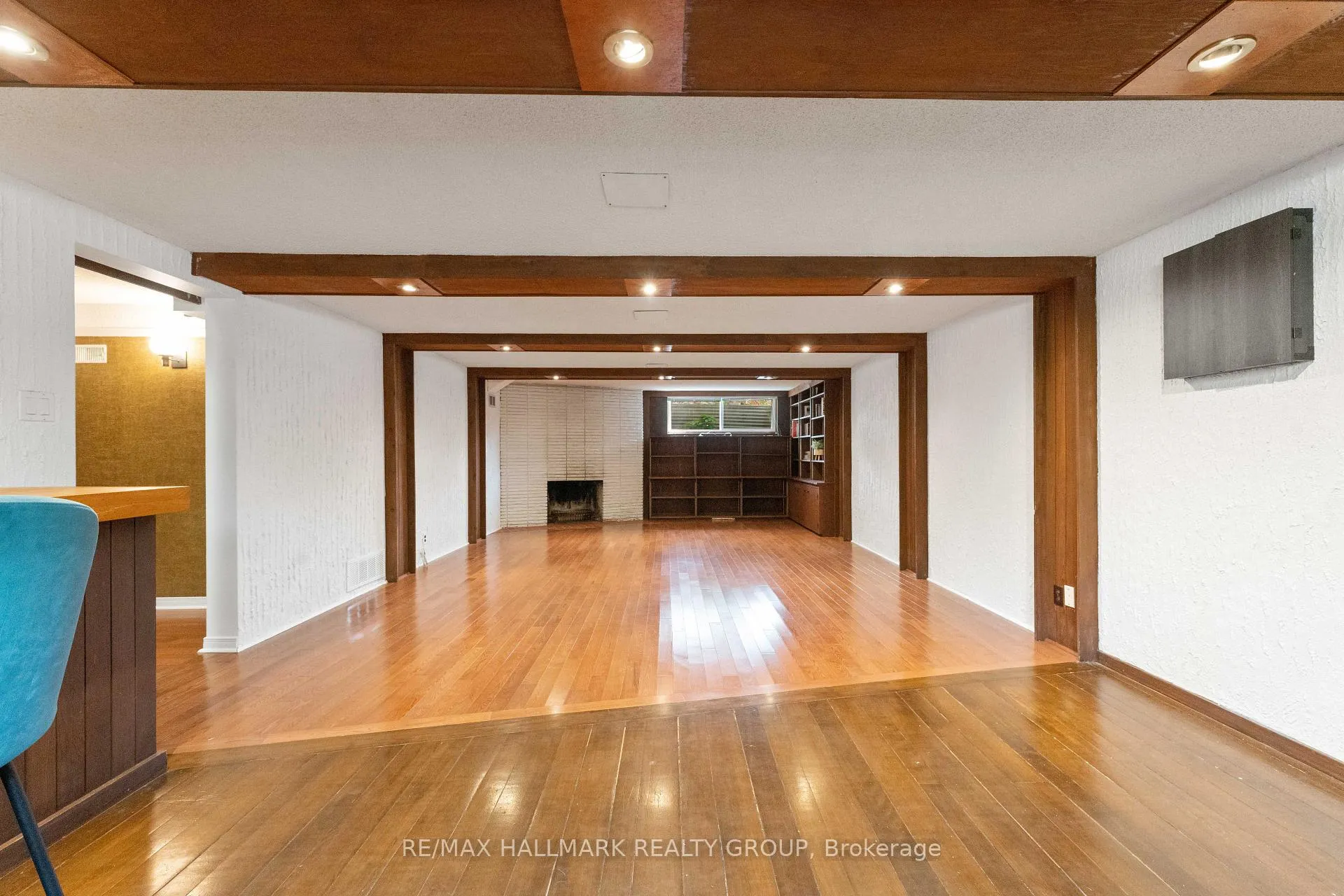 Photo 41 of 333 Roger Road, Ottawa, Alta Vista/Faircrest Heights — HOMEH