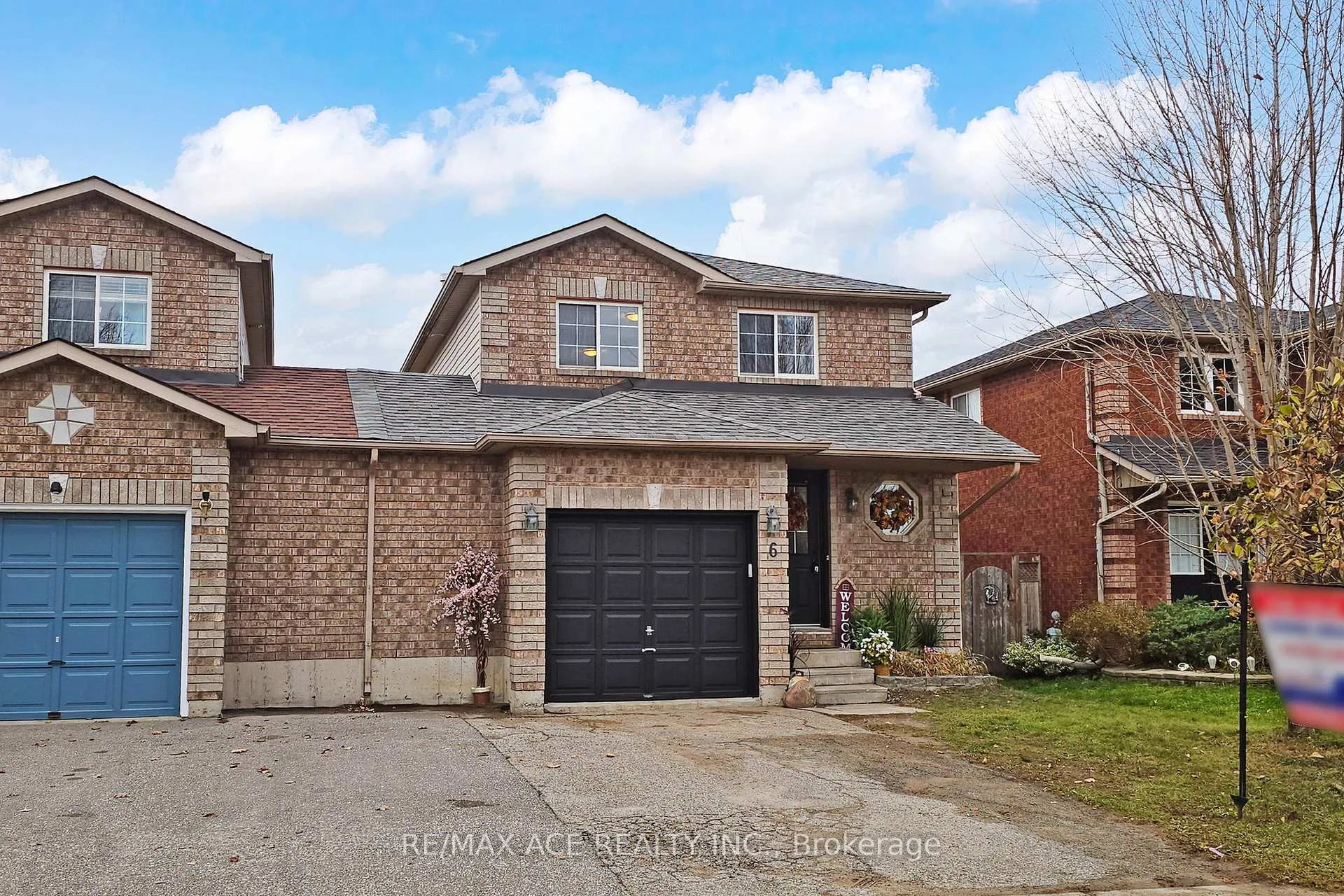 Photo 2 of 6 Aconley Court, Barrie, Georgian Drive — HOMEH