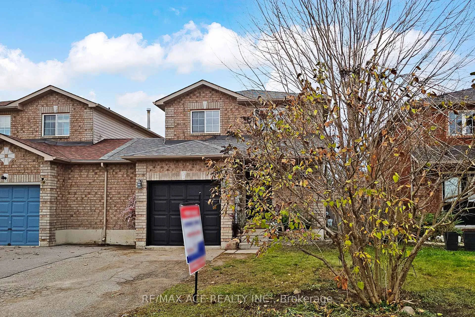 Photo 3 of 6 Aconley Court, Barrie, Georgian Drive — HOMEH