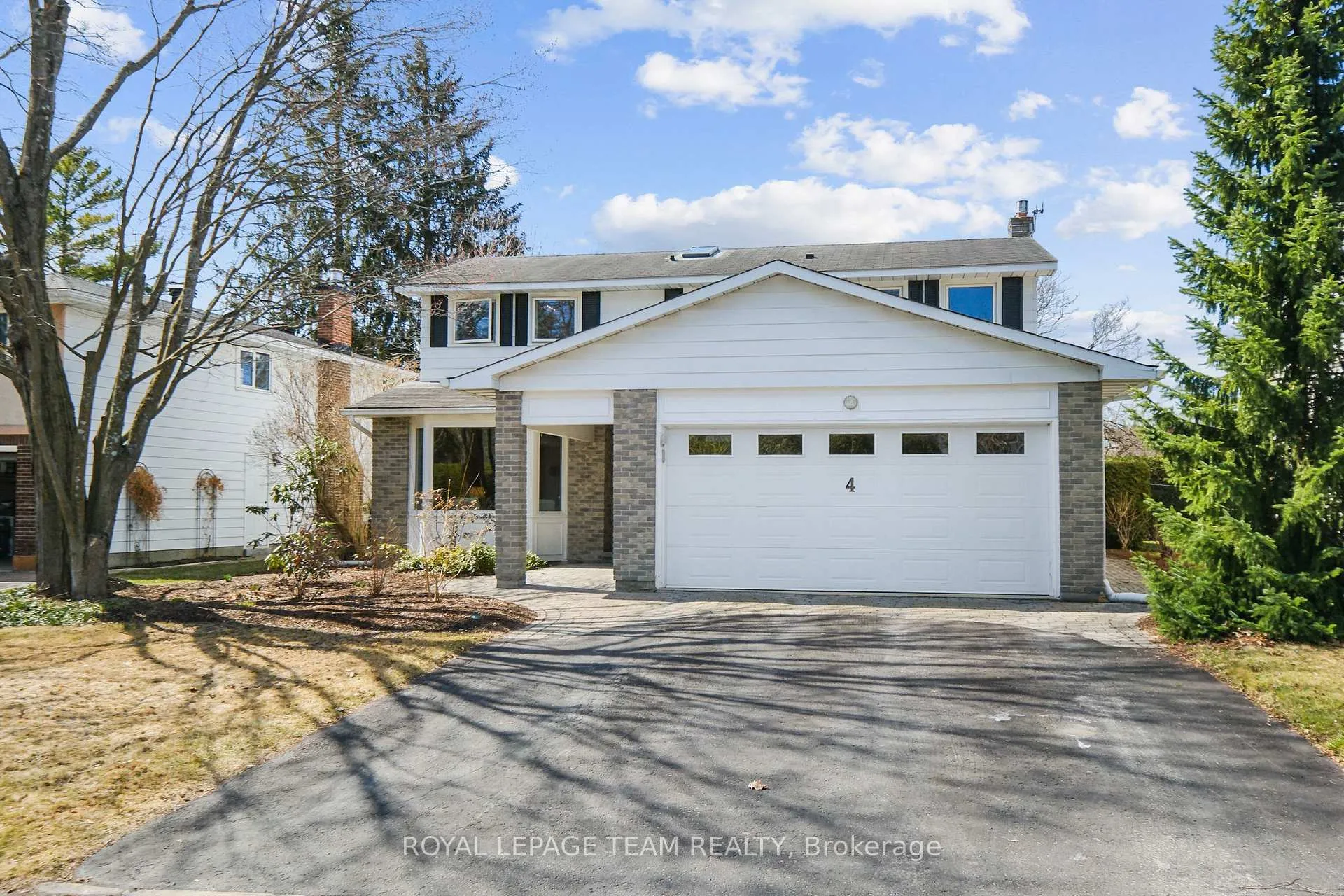 Photo 1 of 4 Valewood Crescent, Ottawa, Blackburn Hamlet — HOMEH
