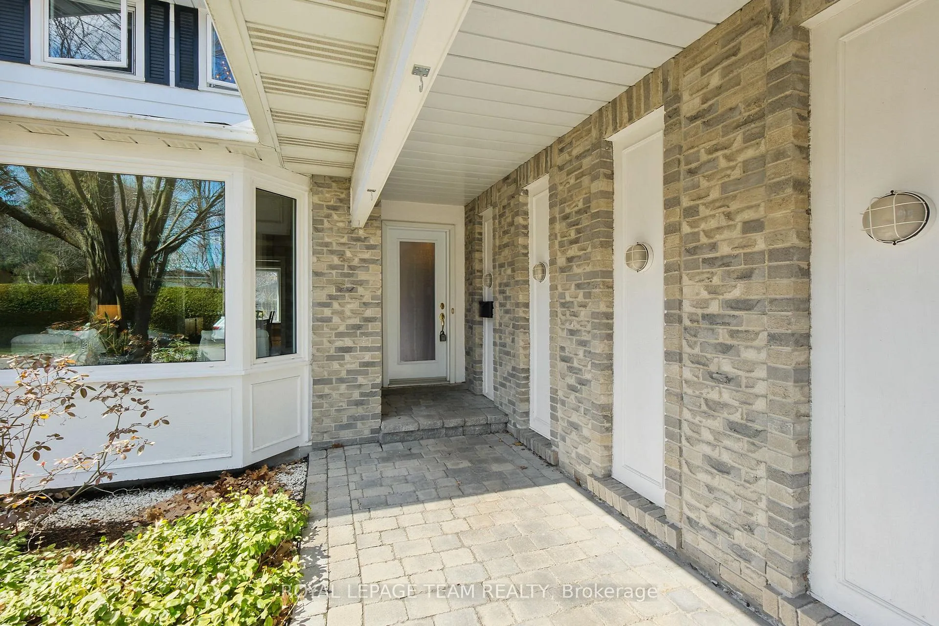 Photo 10 of 4 Valewood Crescent, Ottawa, Blackburn Hamlet — HOMEH