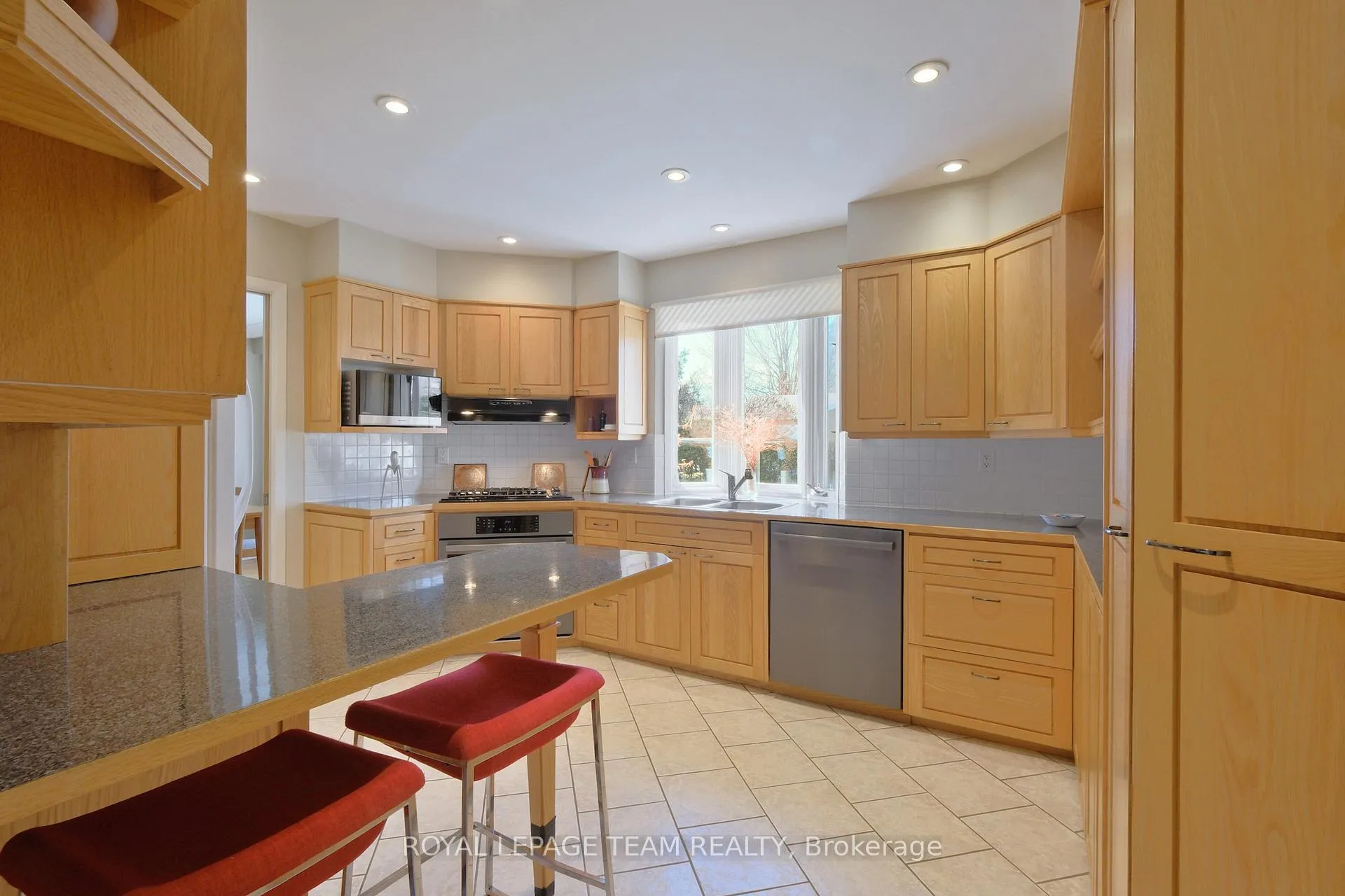 Photo 26 of 4 Valewood Crescent, Ottawa, Blackburn Hamlet — HOMEH