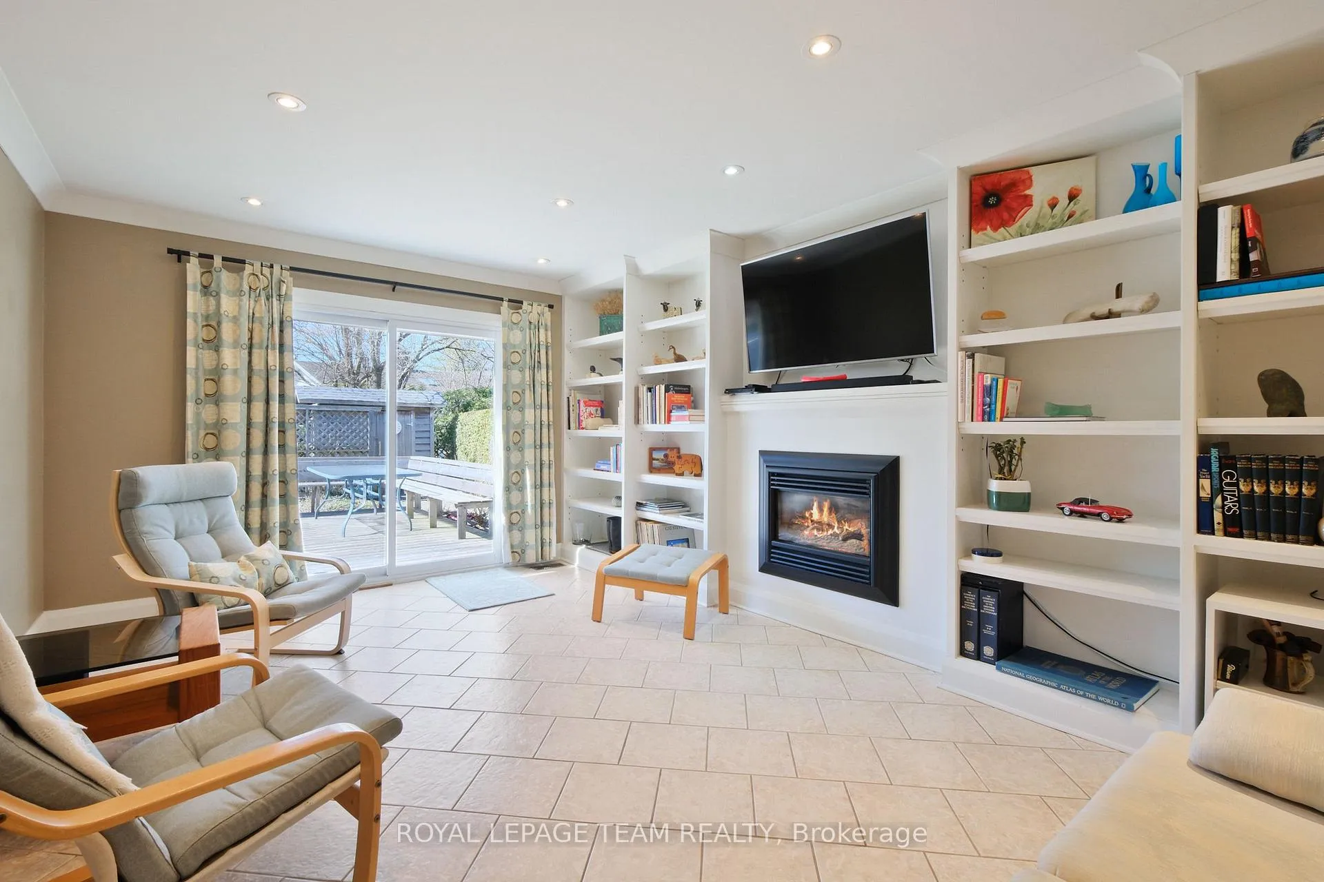 Photo 34 of 4 Valewood Crescent, Ottawa, Blackburn Hamlet — HOMEH