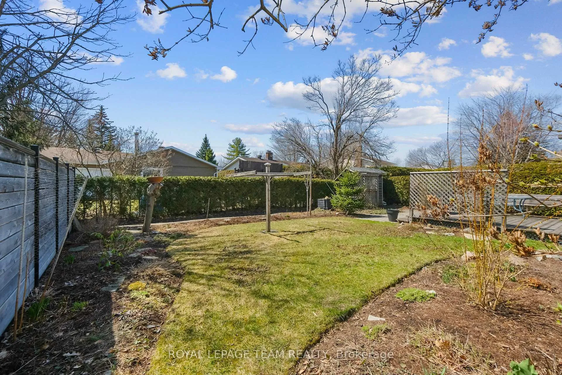 Photo 81 of 4 Valewood Crescent, Ottawa, Blackburn Hamlet — HOMEH