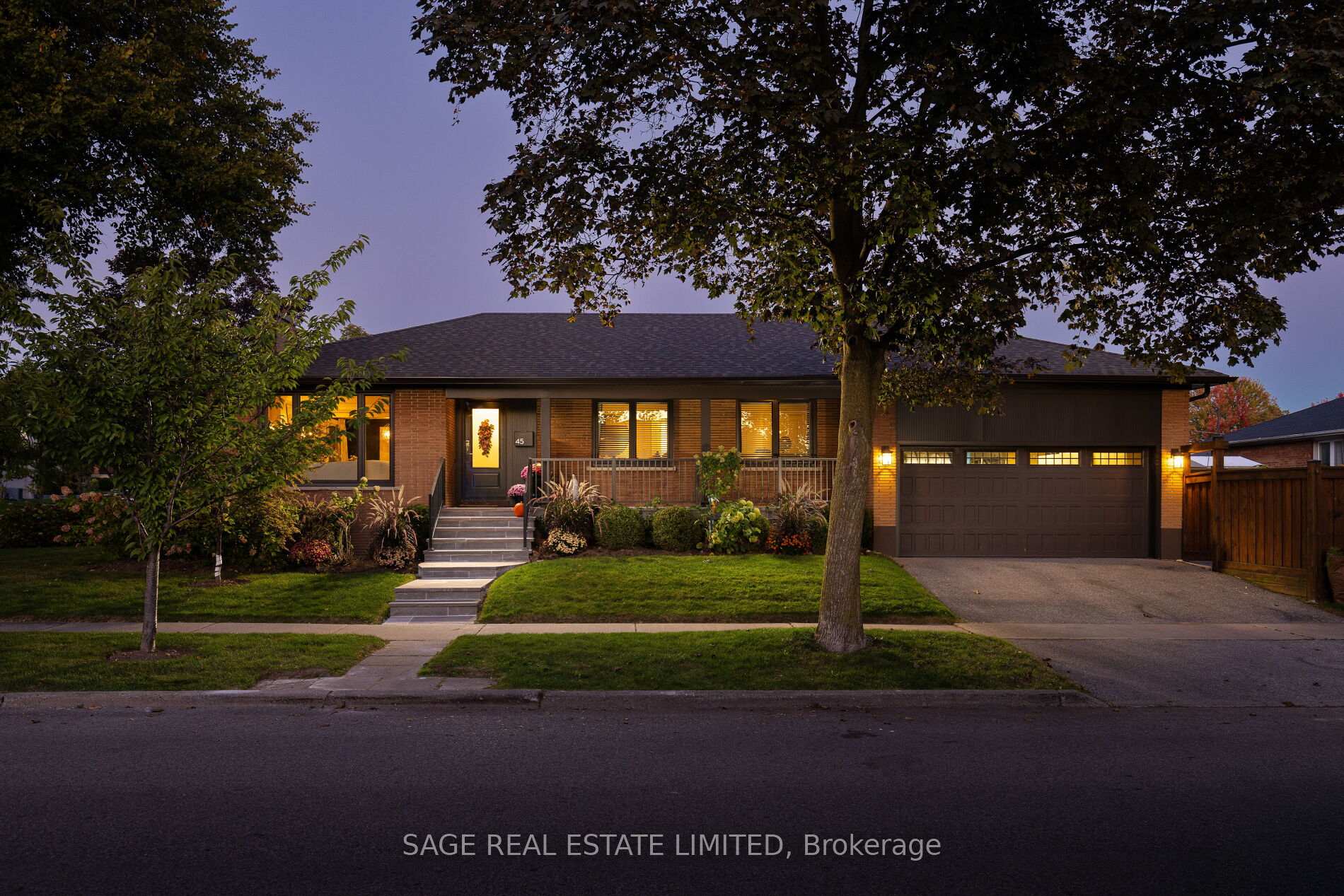 Photo 1 of 45 Newstead Road, Etobicoke, Willowridge-Martingrove-Richview — HOMEH