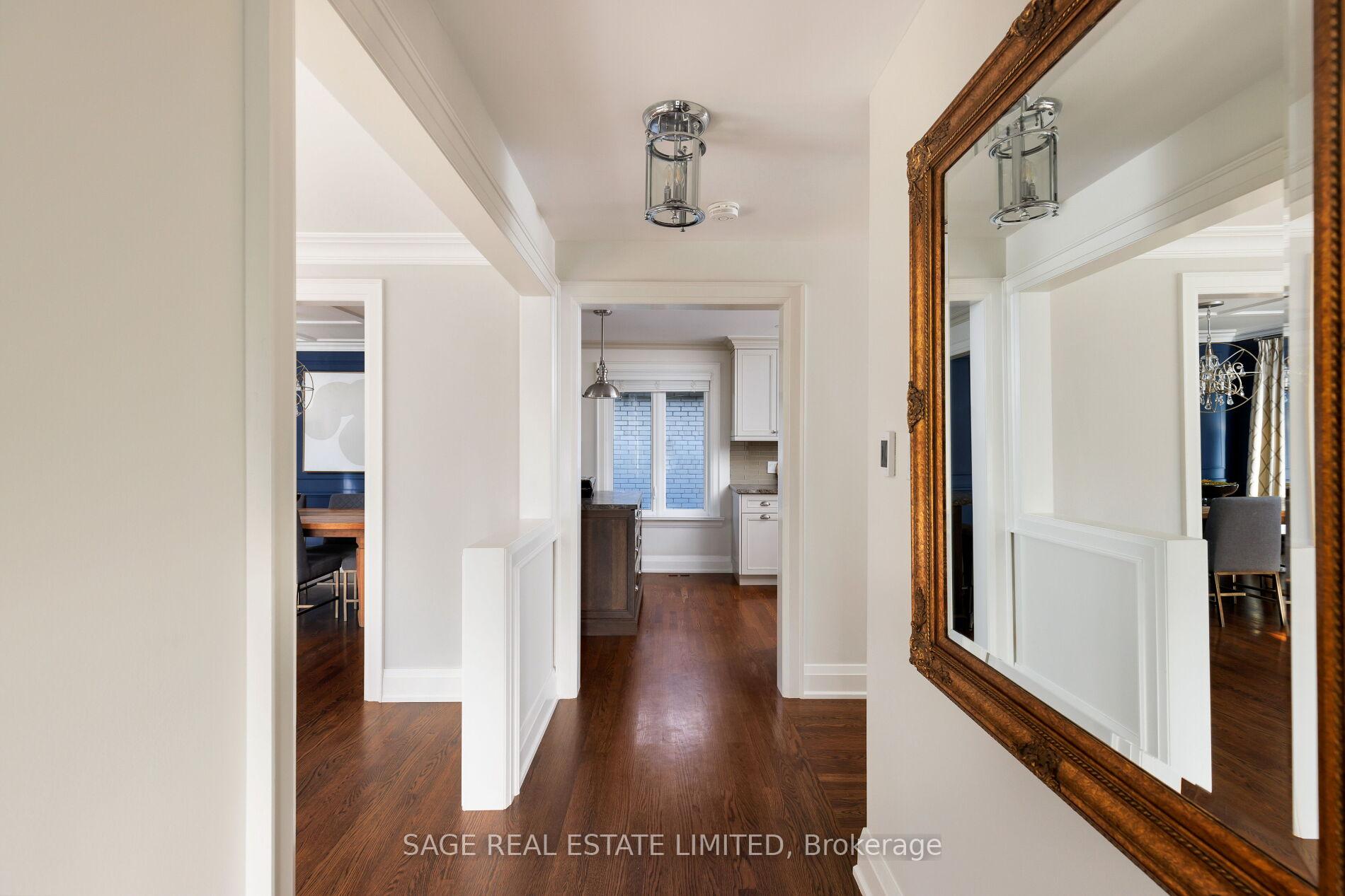Photo 2 of 45 Newstead Road, Etobicoke, Willowridge-Martingrove-Richview — HOMEH
