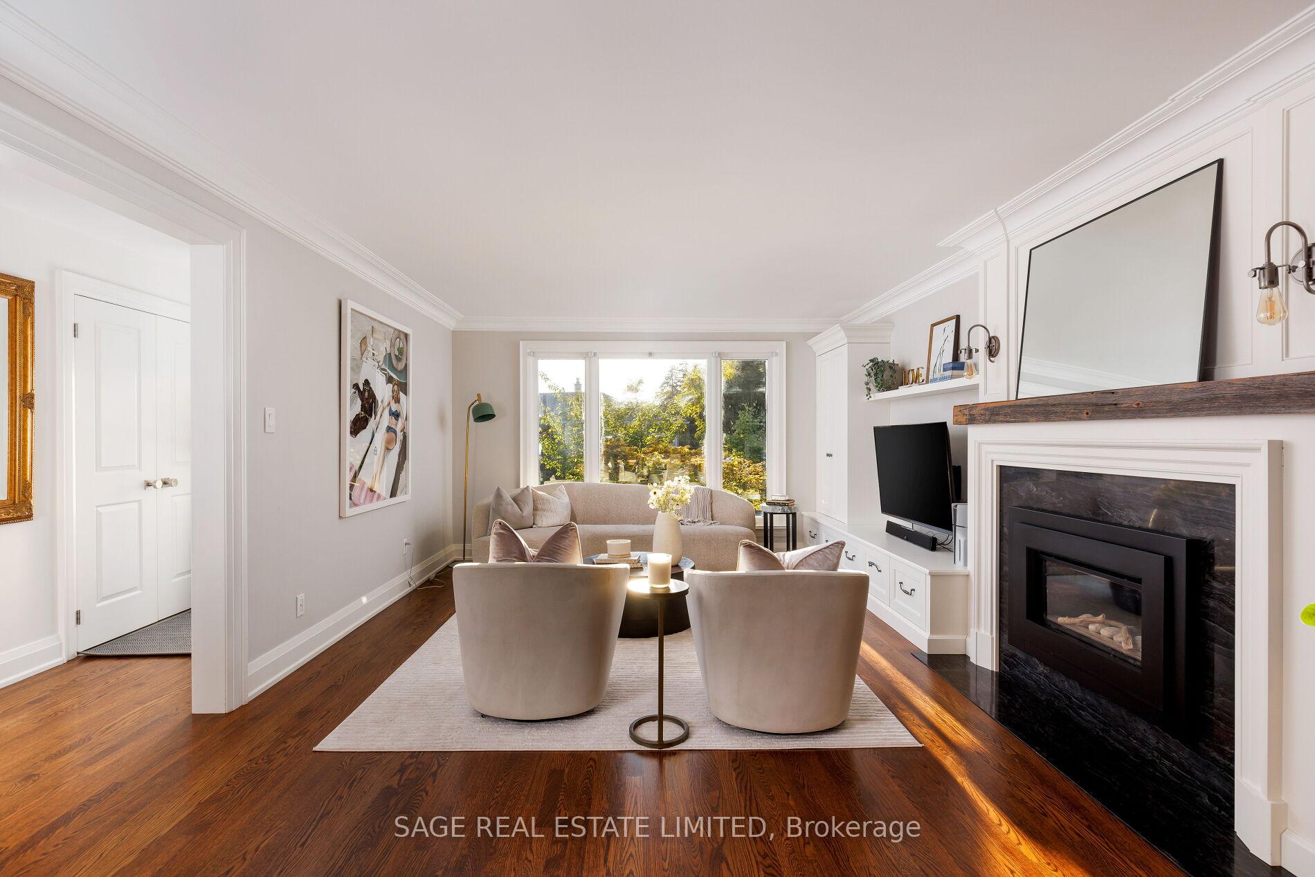 Photo 4 of 45 Newstead Road, Etobicoke, Willowridge-Martingrove-Richview — HOMEH