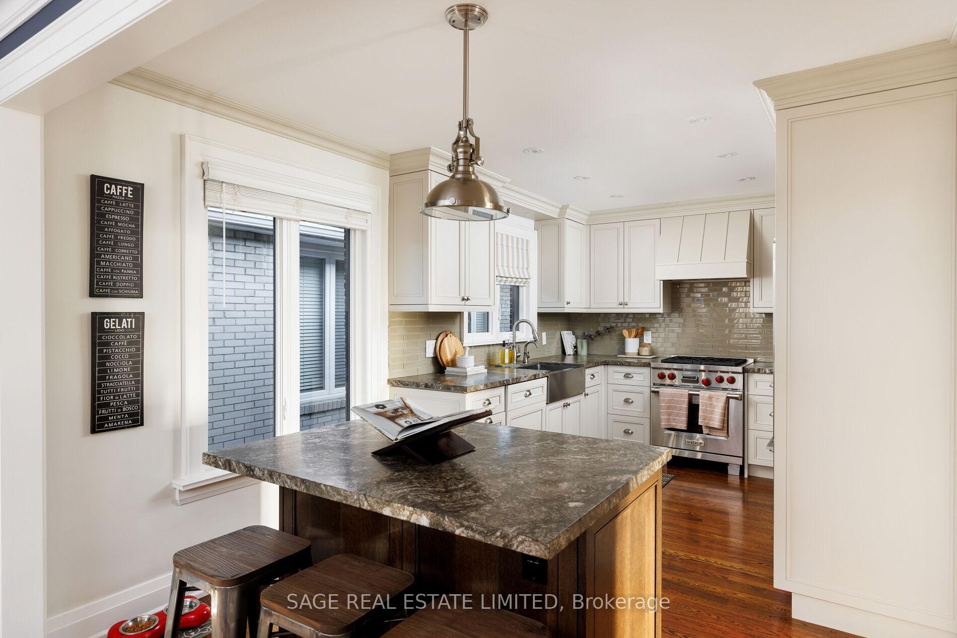 Photo 14 of 45 Newstead Road, Etobicoke, Willowridge-Martingrove-Richview — HOMEH