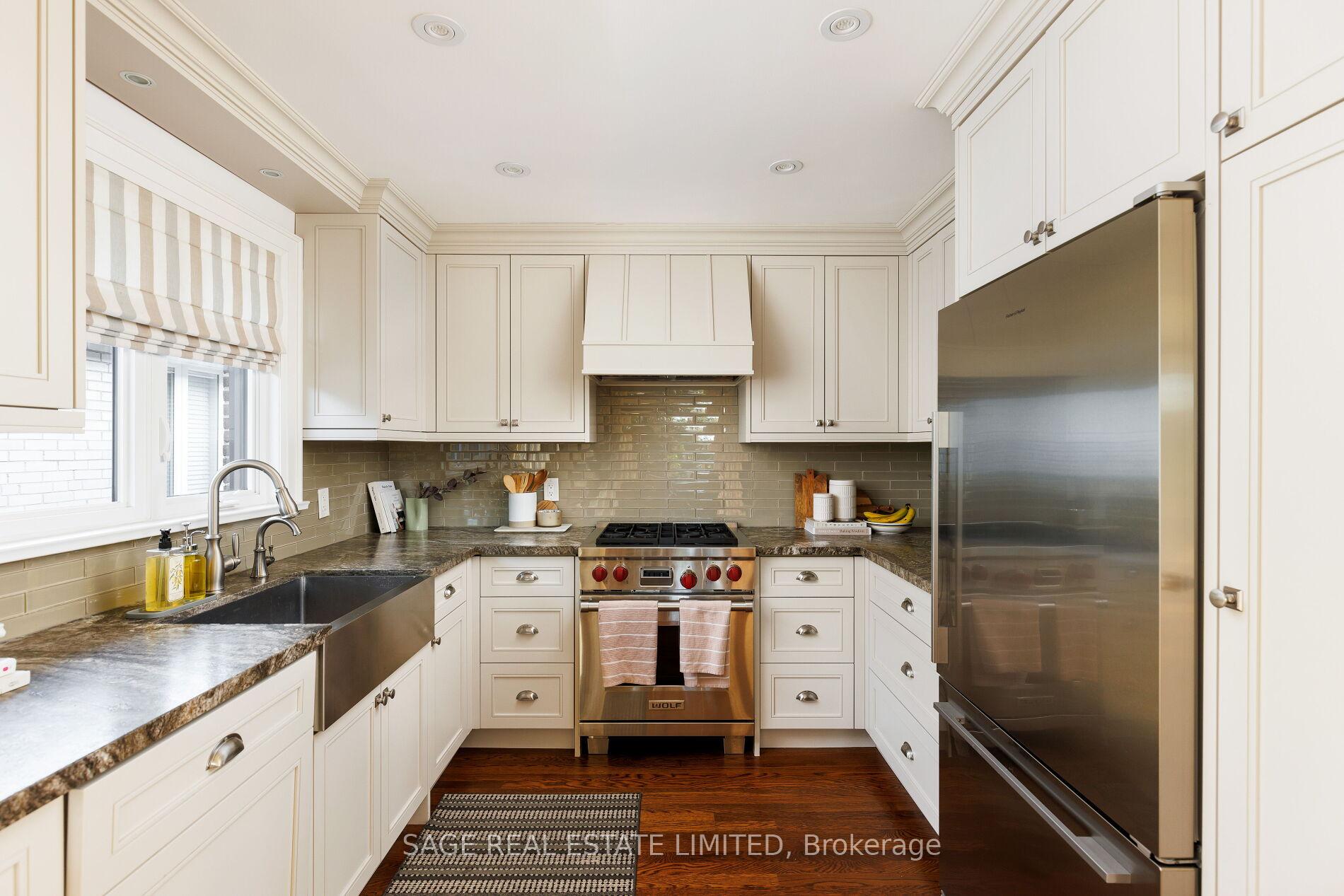 Photo 15 of 45 Newstead Road, Etobicoke, Willowridge-Martingrove-Richview — HOMEH