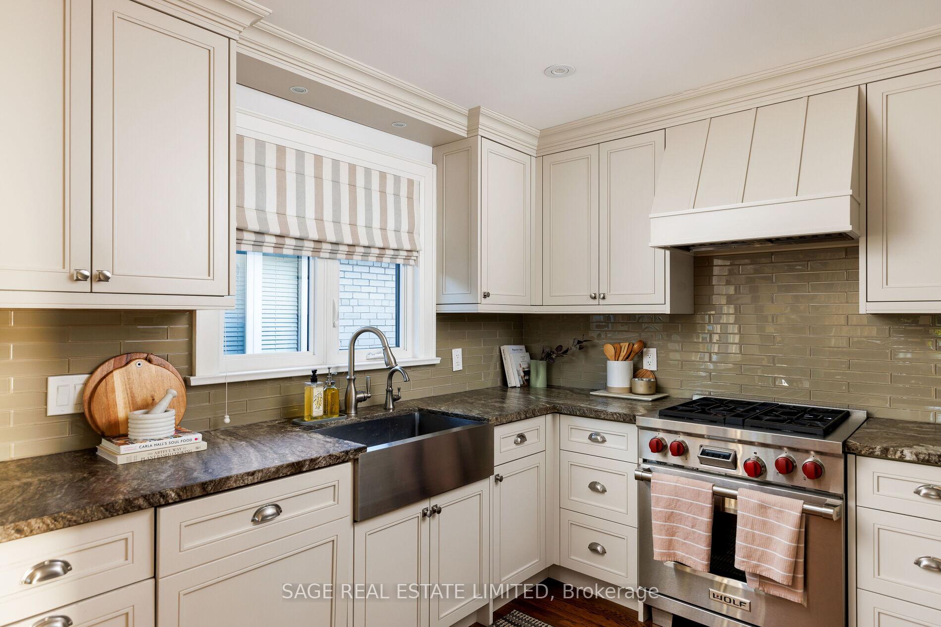 Photo 16 of 45 Newstead Road, Etobicoke, Willowridge-Martingrove-Richview — HOMEH