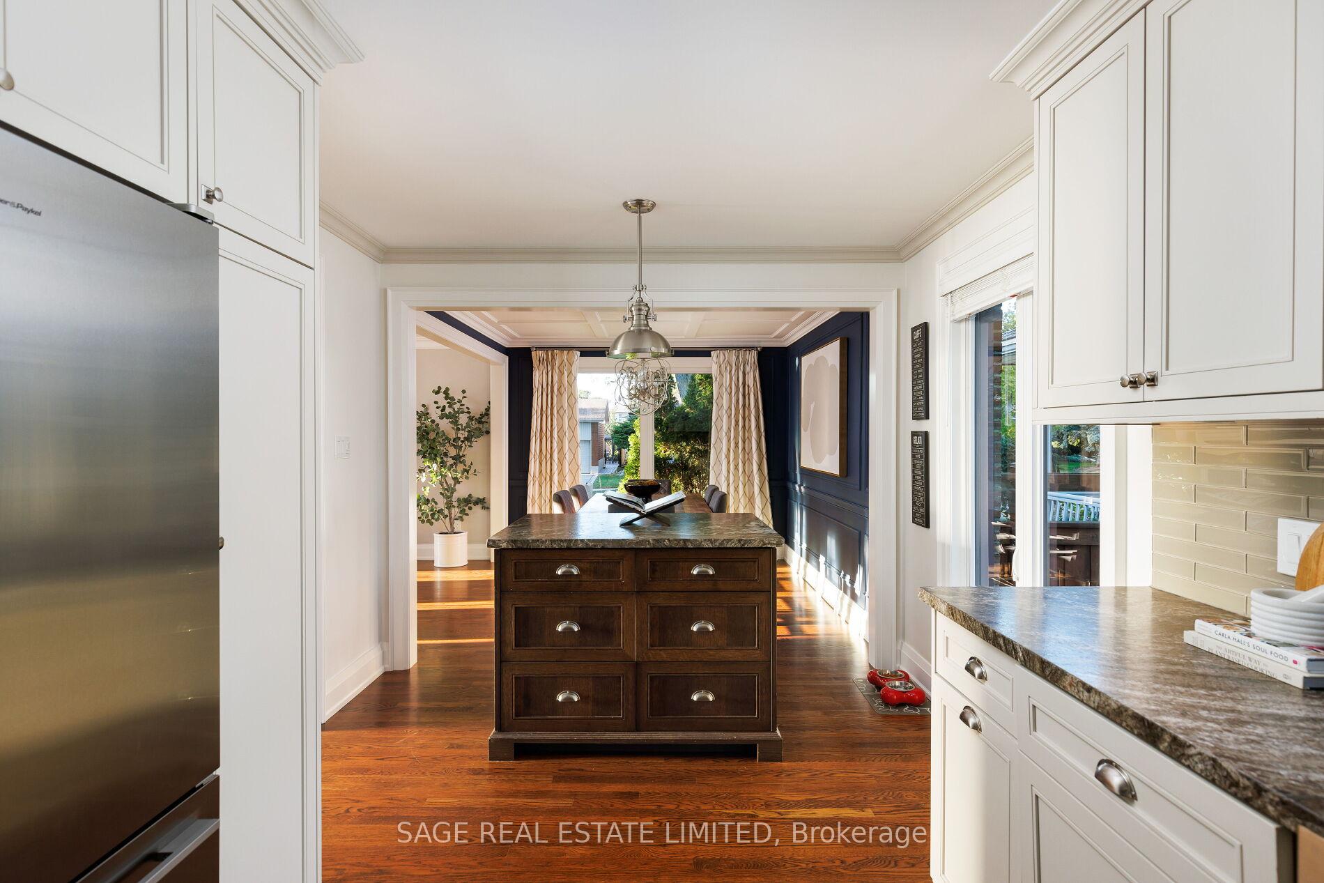Photo 18 of 45 Newstead Road, Etobicoke, Willowridge-Martingrove-Richview — HOMEH