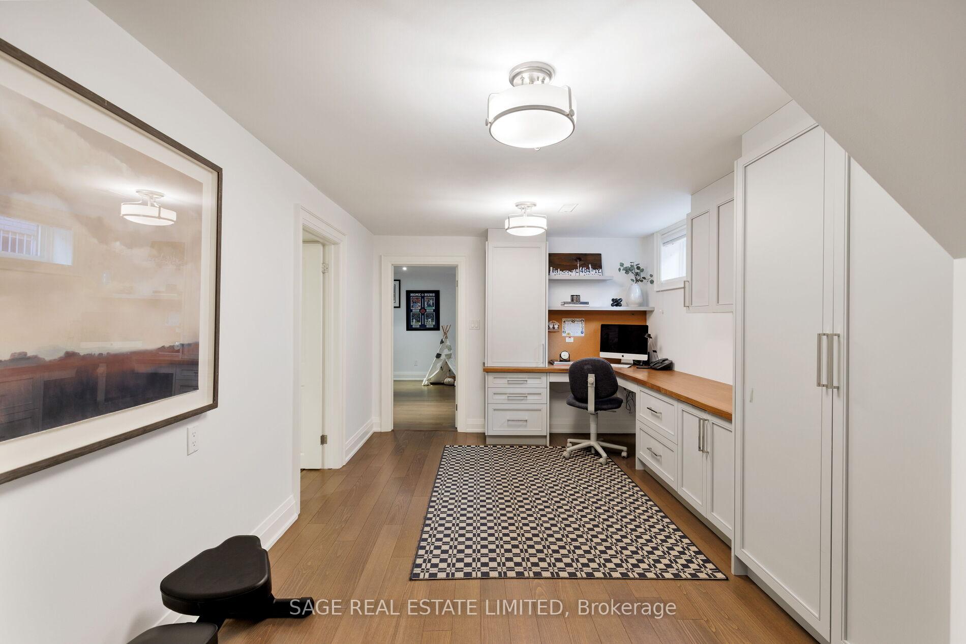 Photo 37 of 45 Newstead Road, Etobicoke, Willowridge-Martingrove-Richview — HOMEH