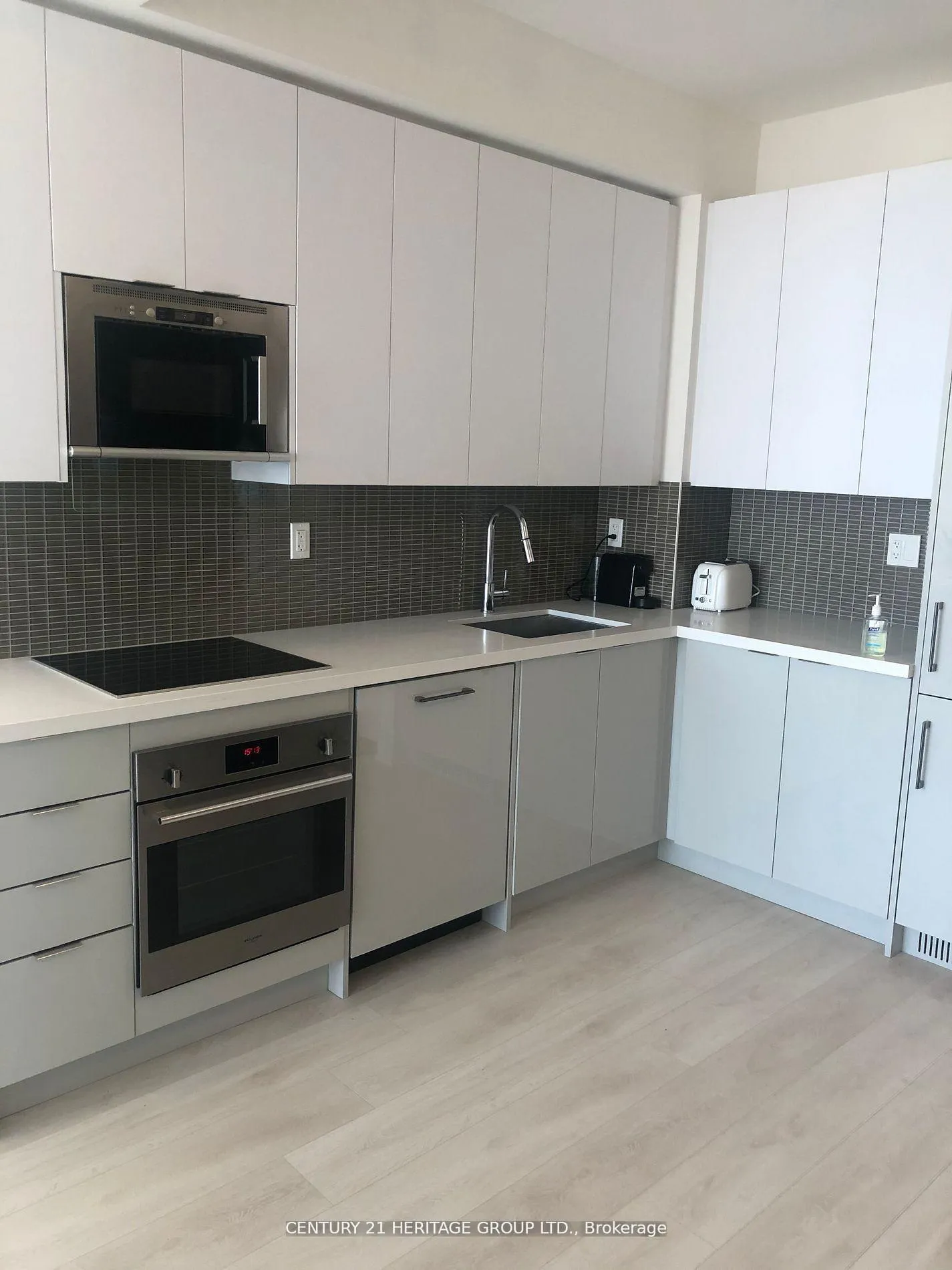 Photo 2 of Unit 1901, 2908 Highway 7, Vaughan, Vaughan Corporate Centre — HOMEH