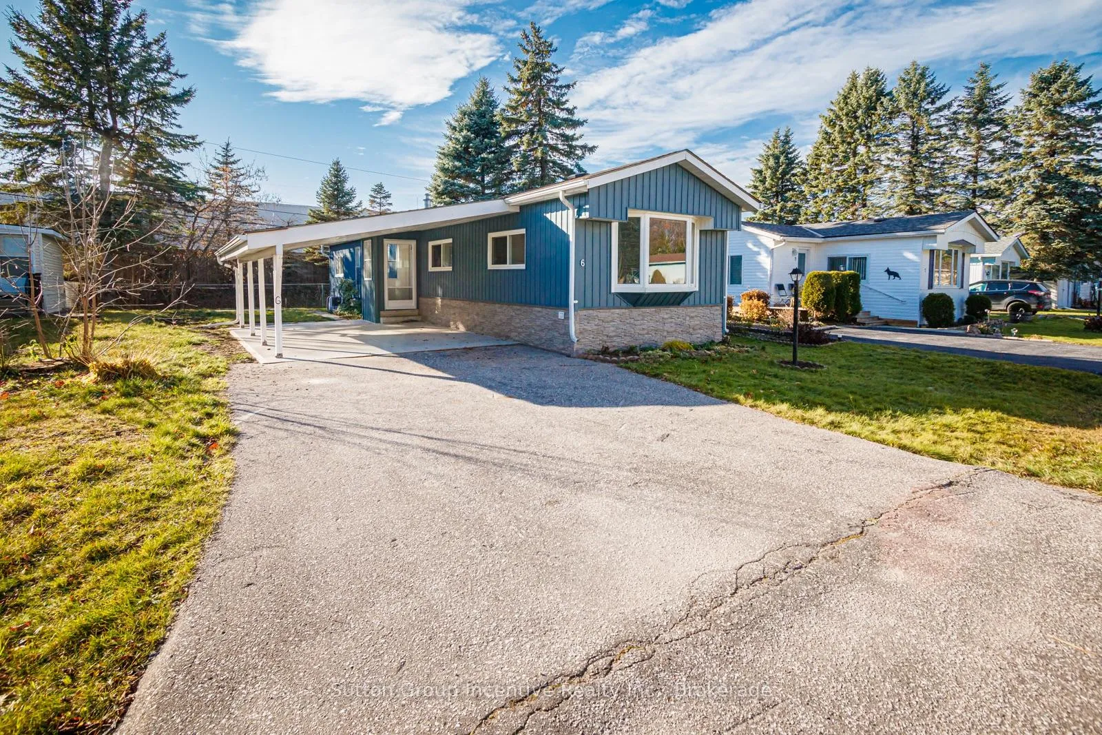 Photo 2 of 6 Georgian Glen Drive, Wasaga Beach — HOMEH