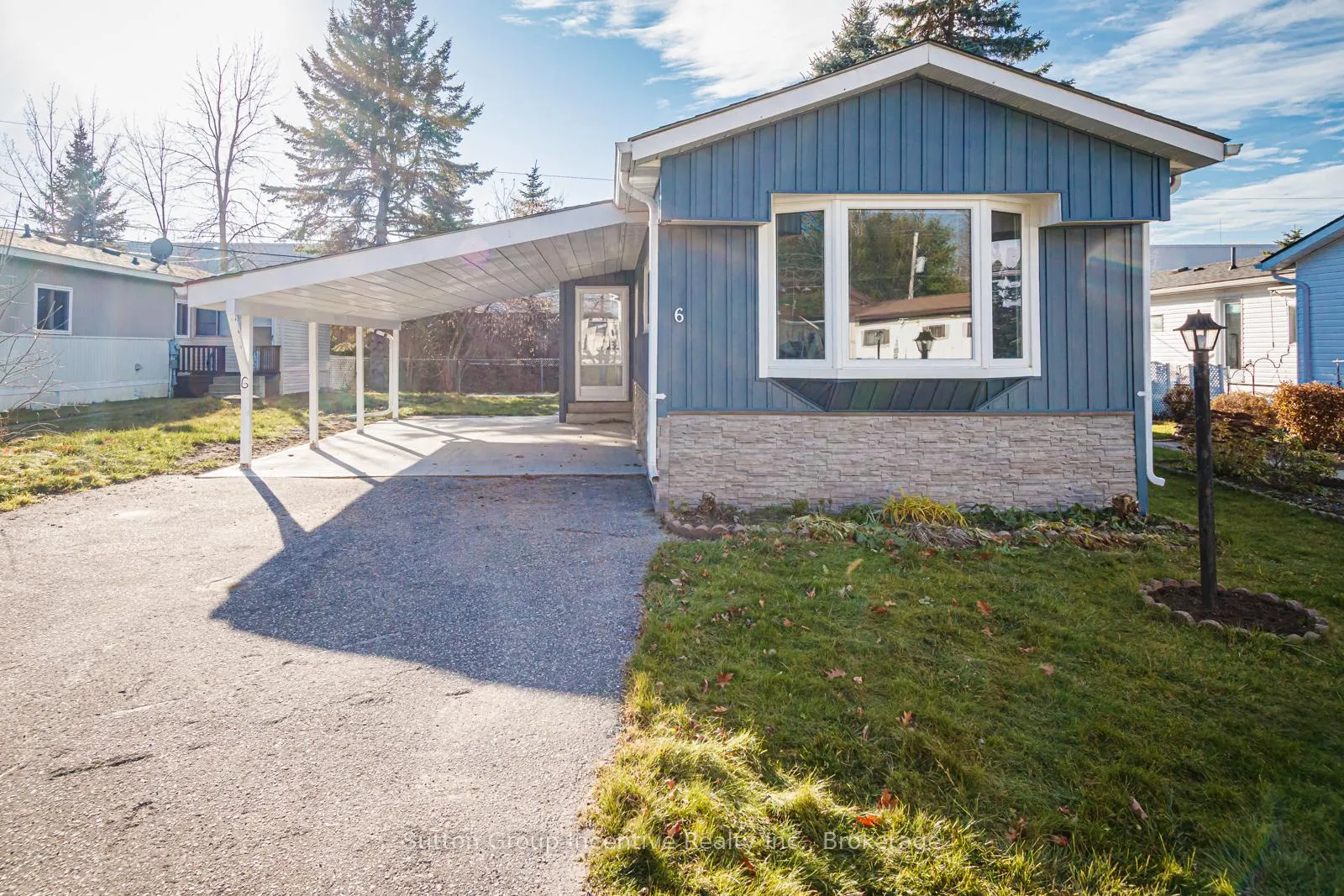 Photo 3 of 6 Georgian Glen Drive, Wasaga Beach — HOMEH