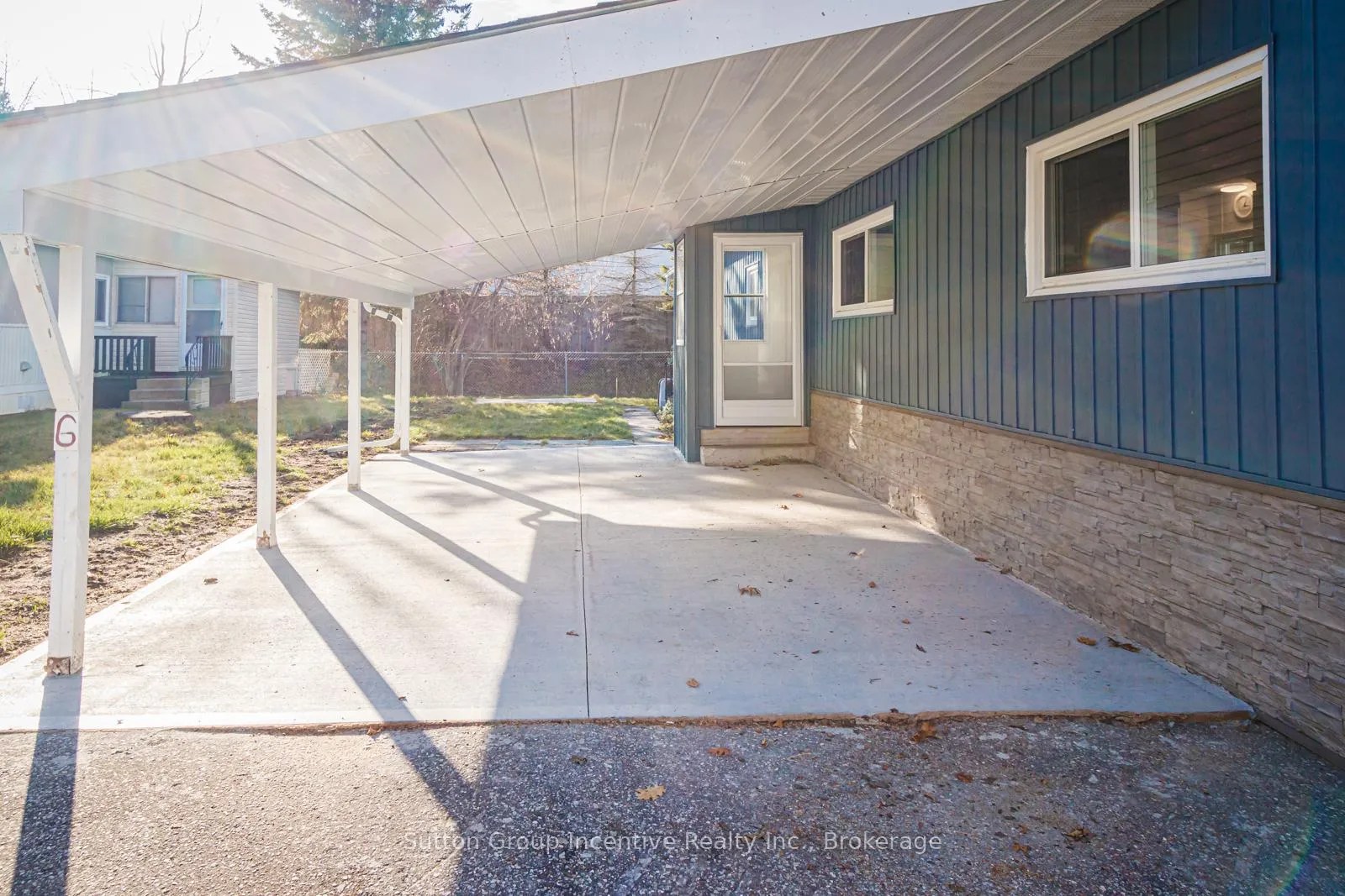 Photo 4 of 6 Georgian Glen Drive, Wasaga Beach — HOMEH